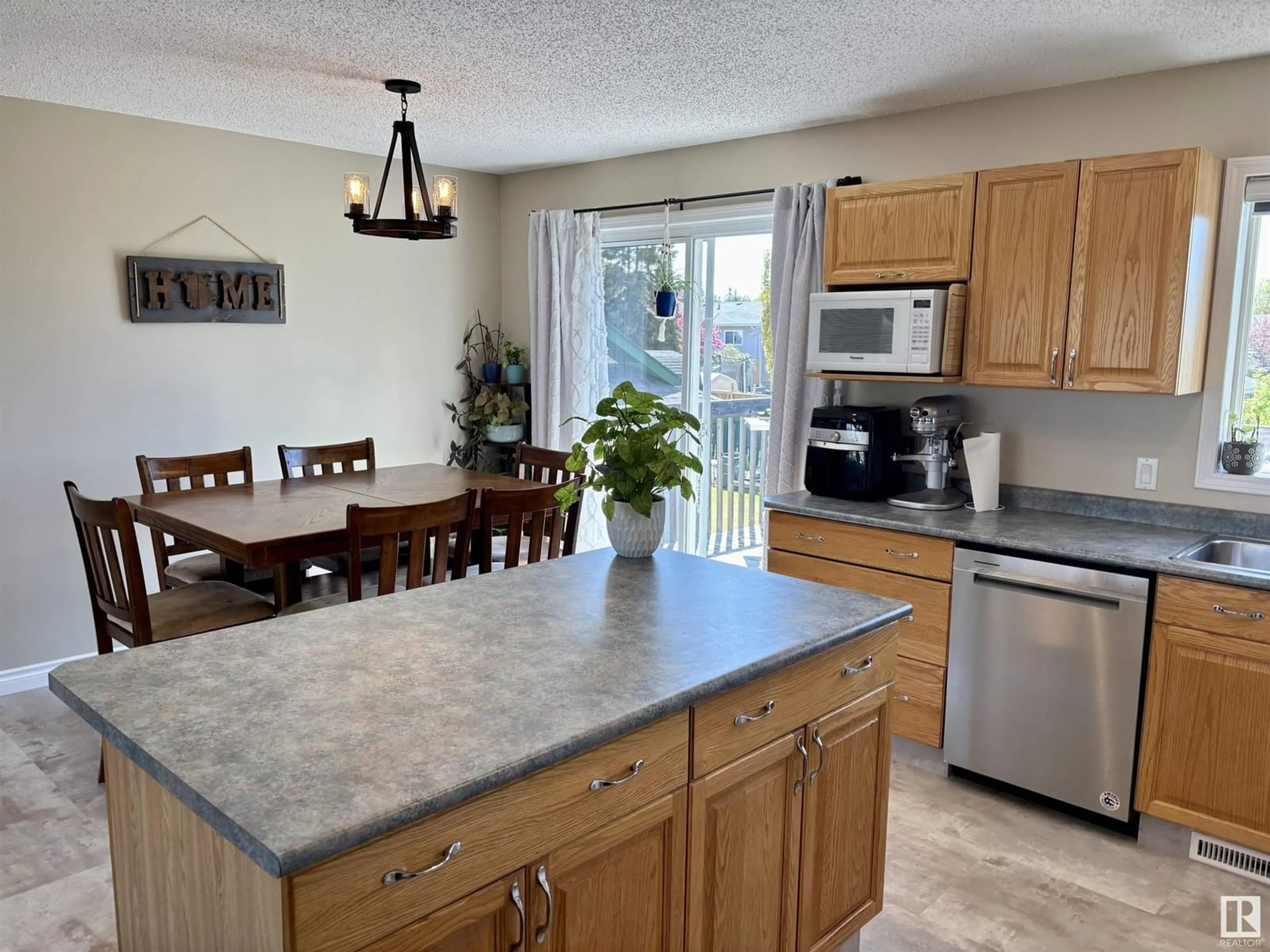 Open concept kitchen, unknown for 4407 52 AV, Cold Lake Alberta T9M1Z7