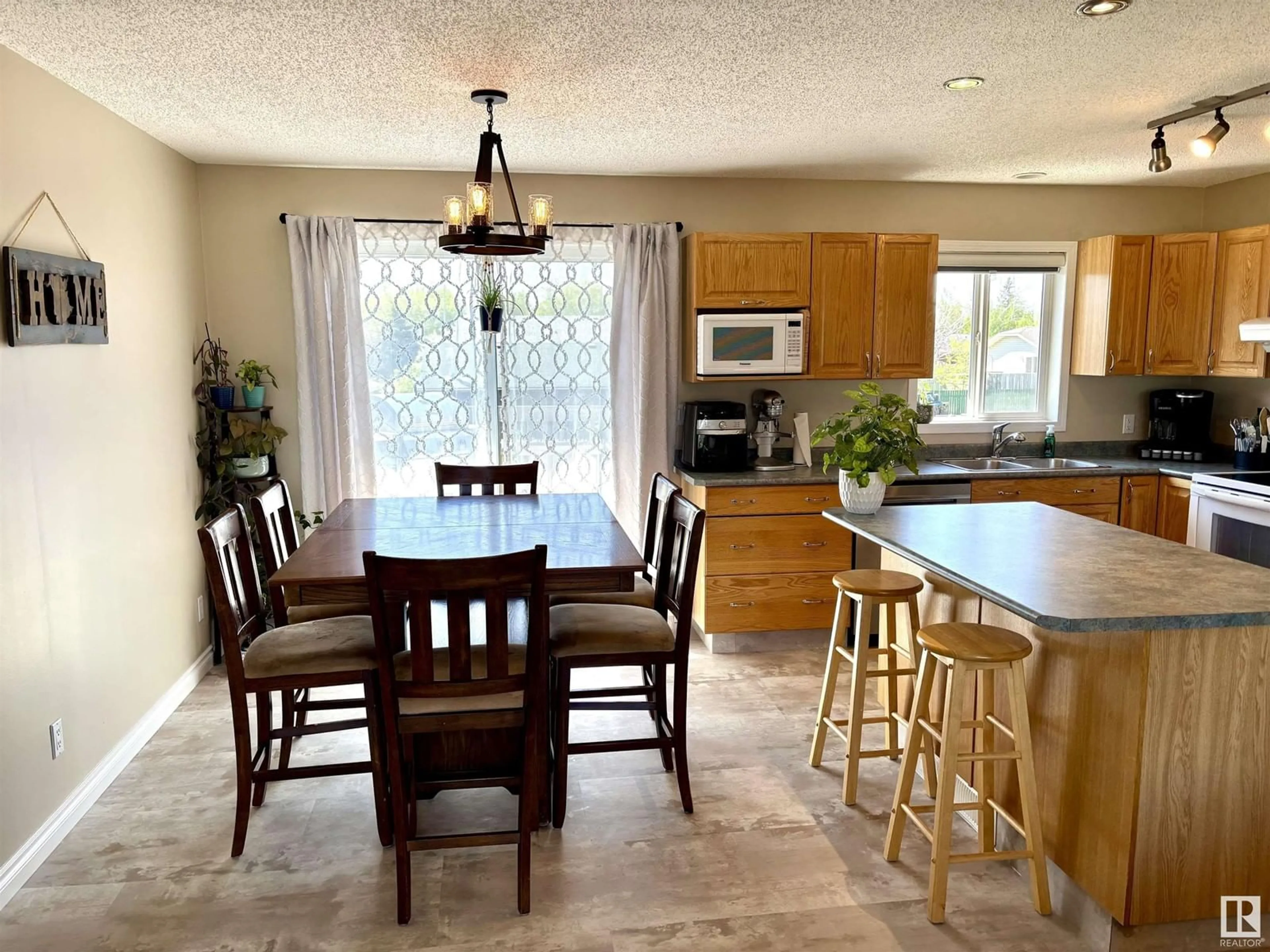 Open concept kitchen, ceramic/tile floor for 4407 52 AV, Cold Lake Alberta T9M1Z7