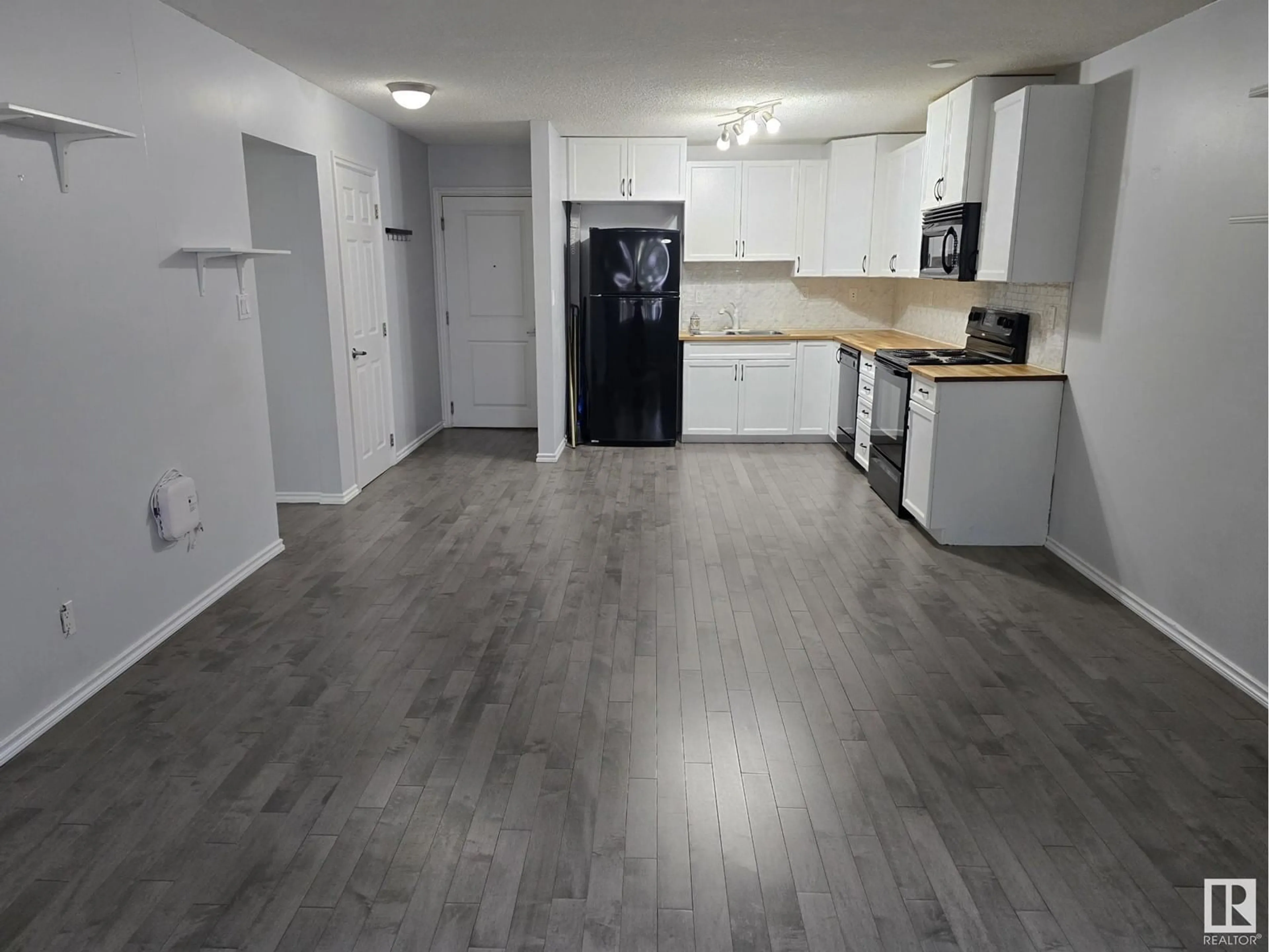 Unknown for #302 - 9725 82 AV NW, Edmonton Alberta T6E1Y6