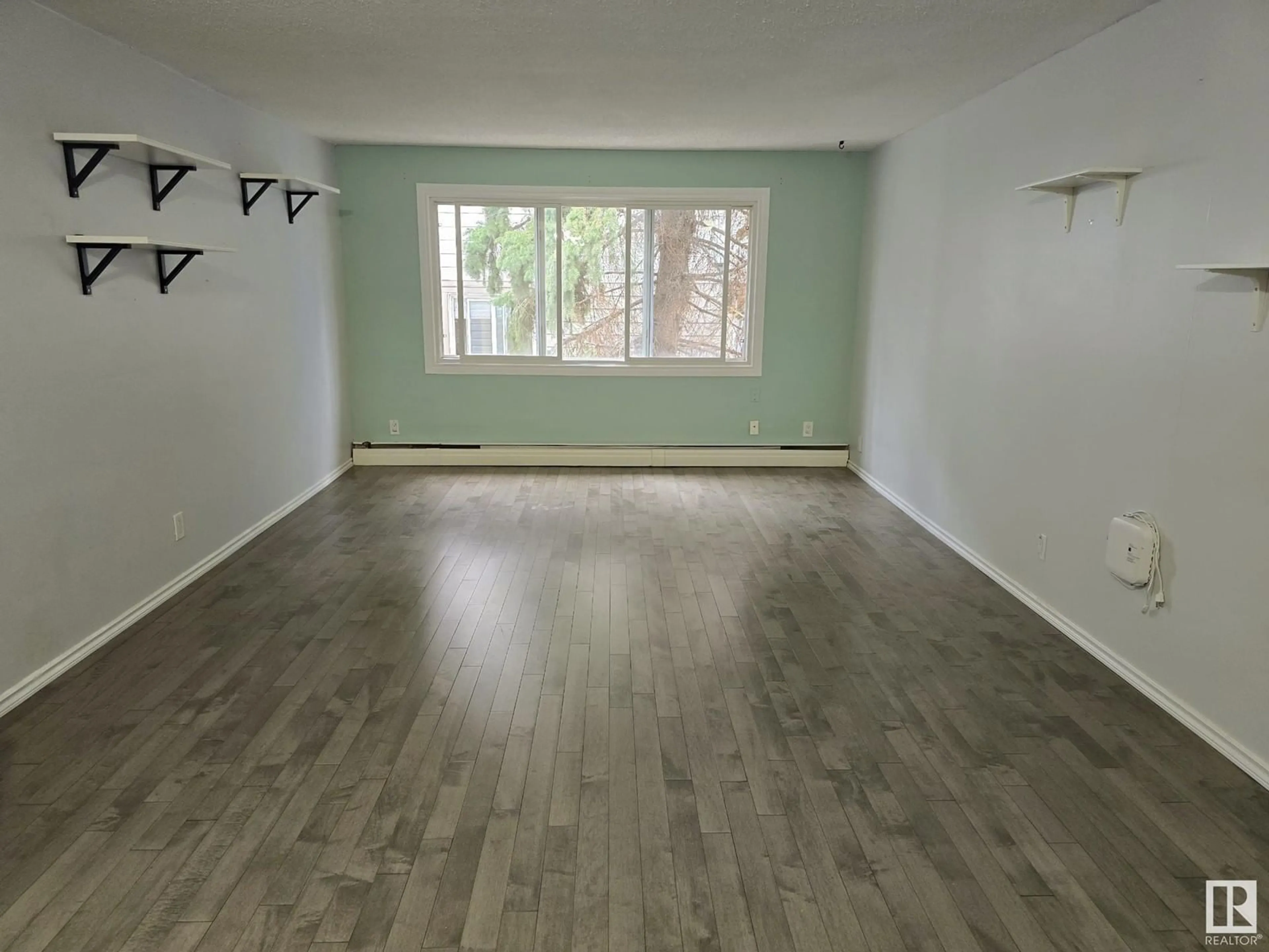 A pic of a room for #302 - 9725 82 AV NW, Edmonton Alberta T6E1Y6