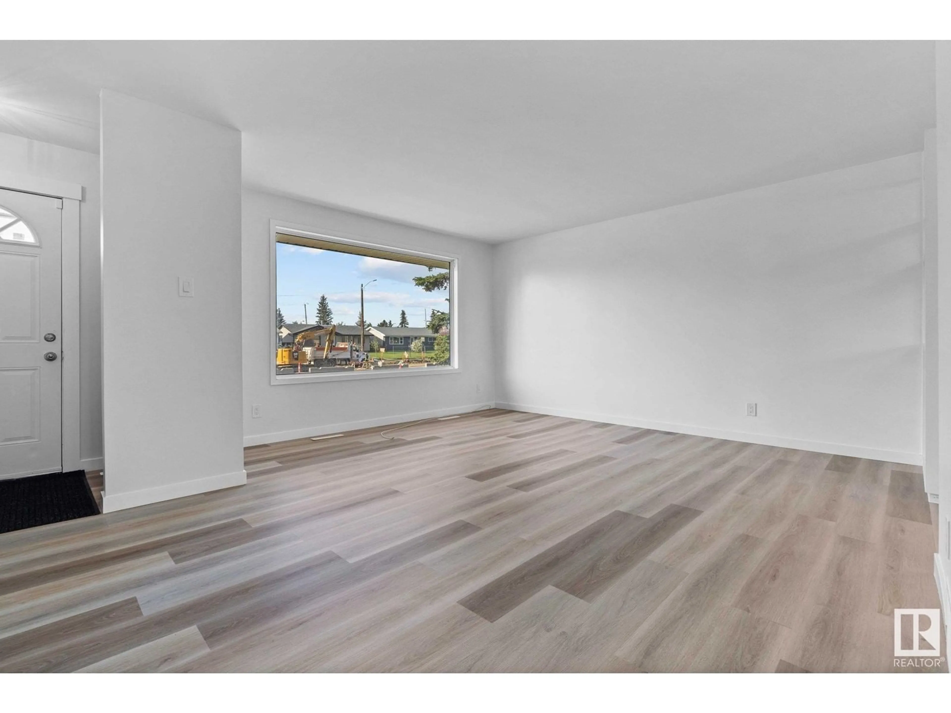 A pic of a room for NW - 16318 87 AV, Edmonton Alberta T5R4H2