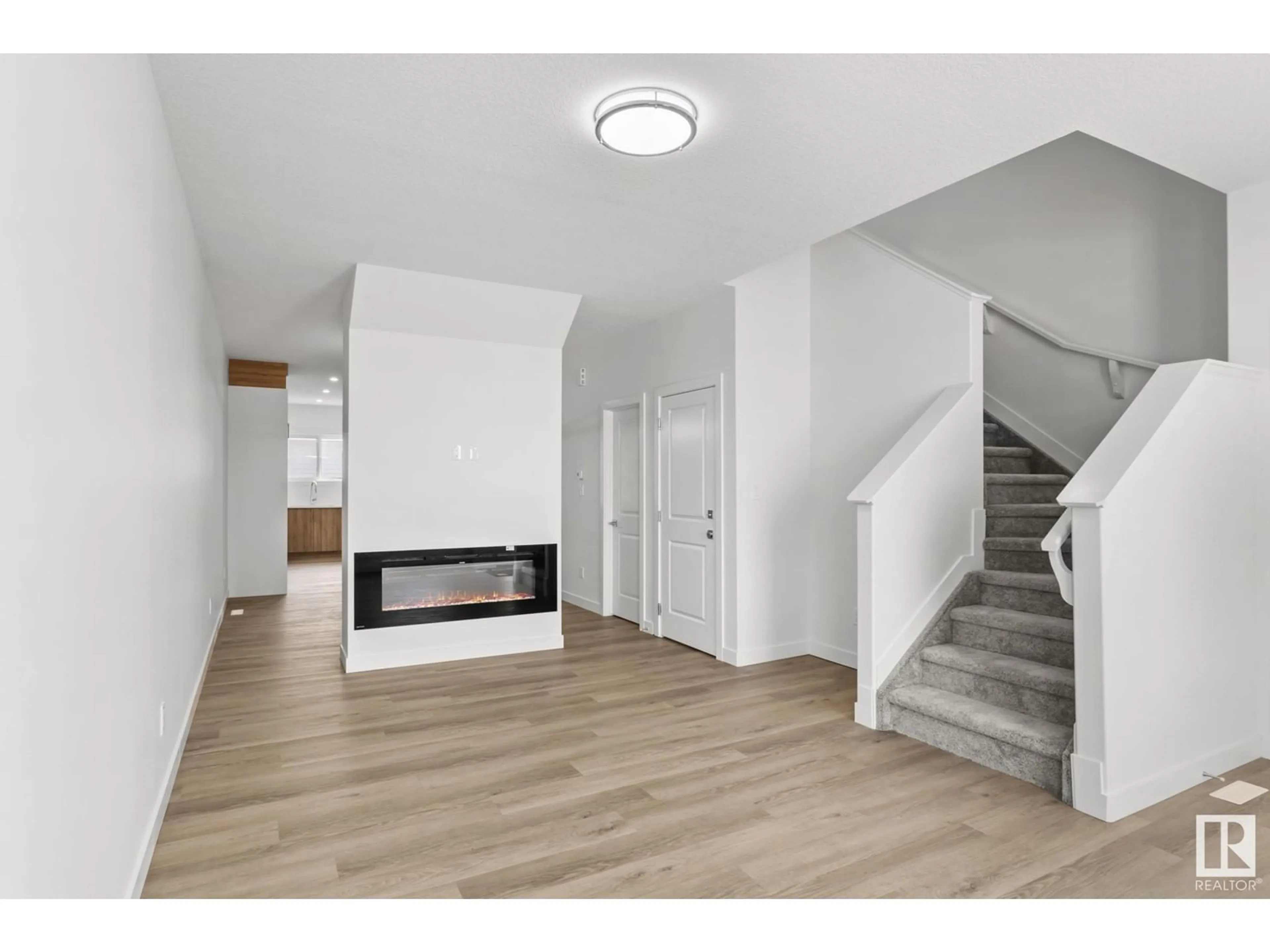 Unknown for NW - 1947 210 ST, Edmonton Alberta T6M3H5