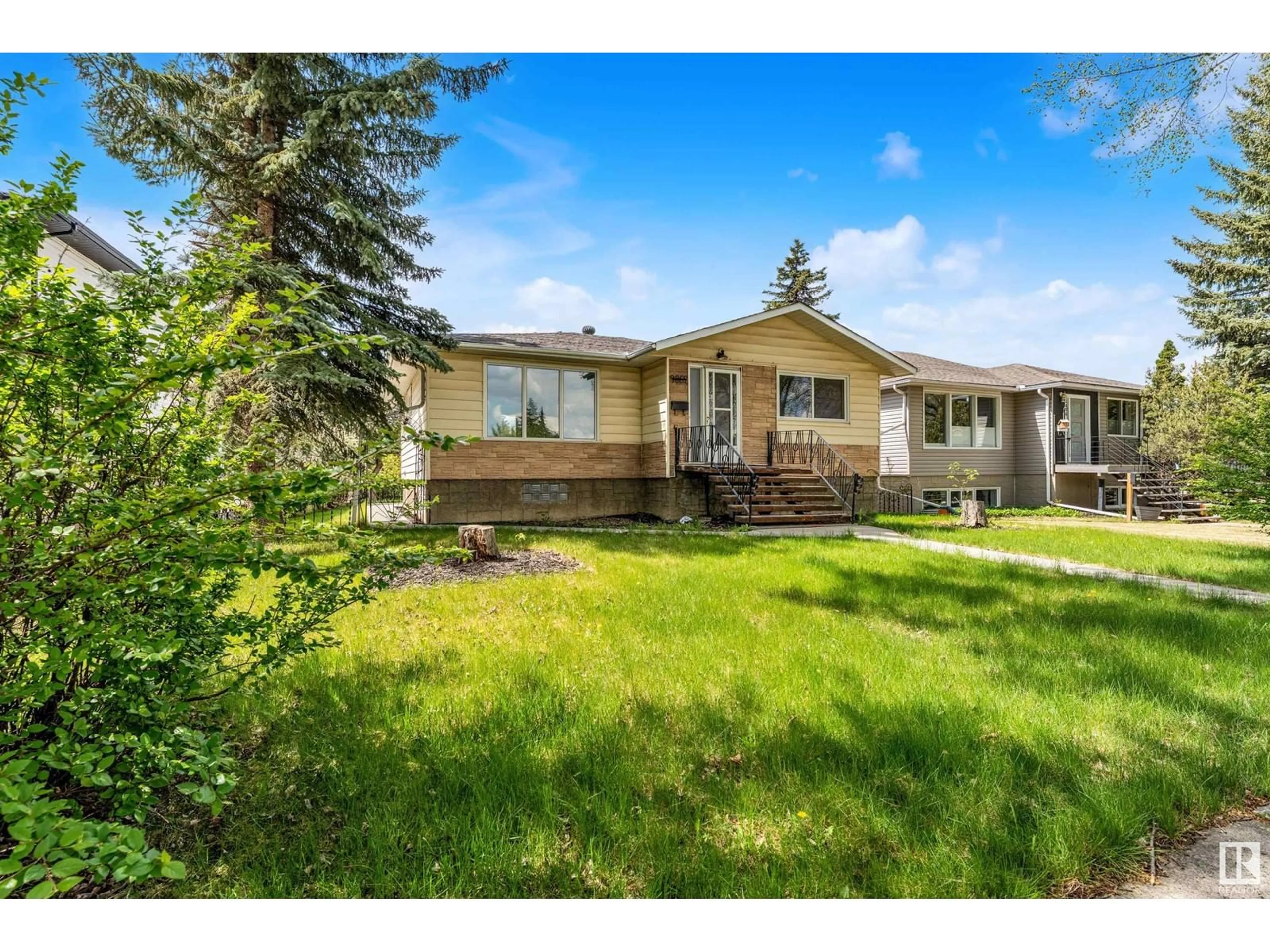 Unknown for NW - 9852 76 ST, Edmonton Alberta T6A3A2