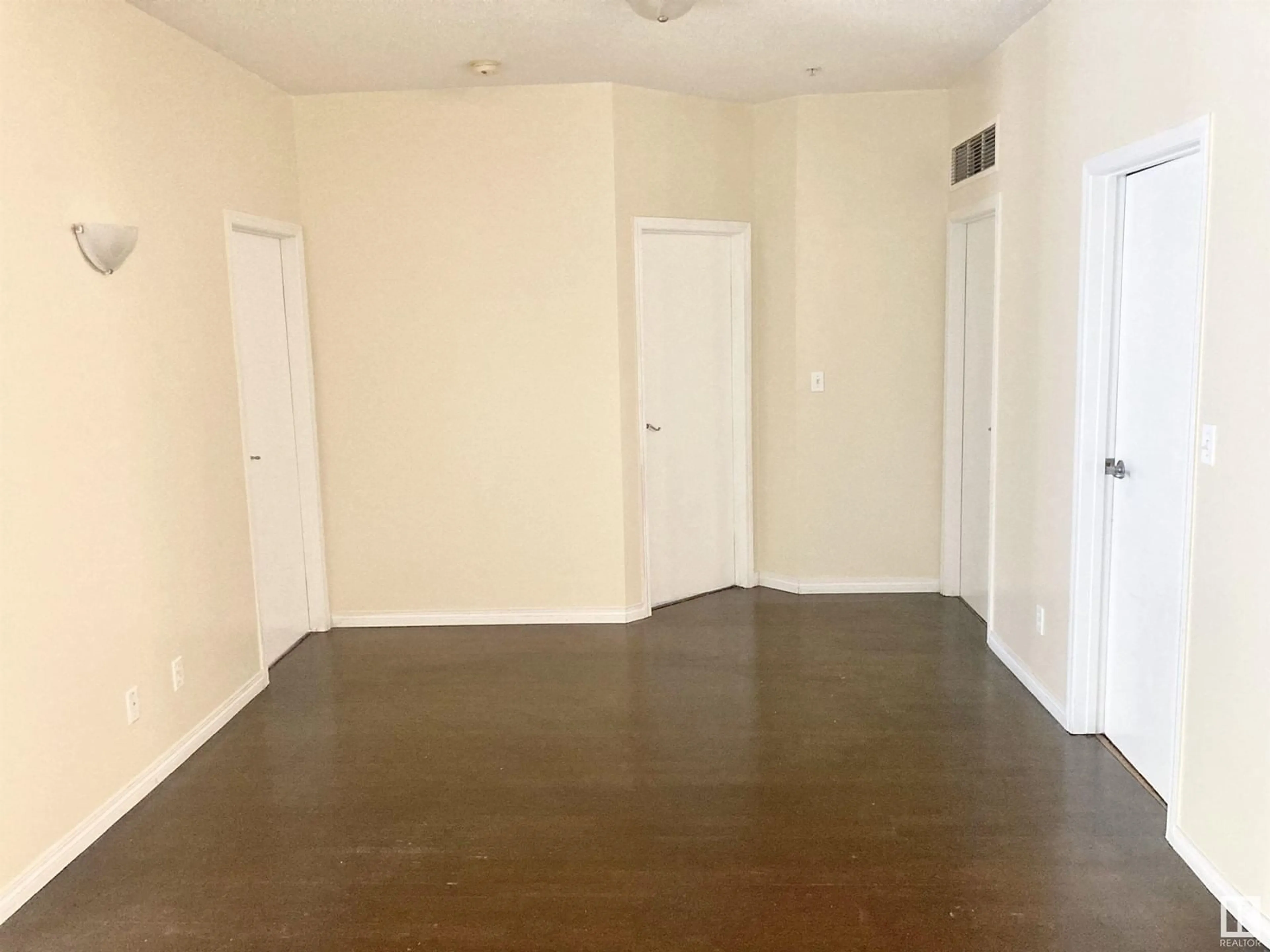 A pic of a room for 315 - 4304 139 AV, Edmonton Alberta T5Y0H6