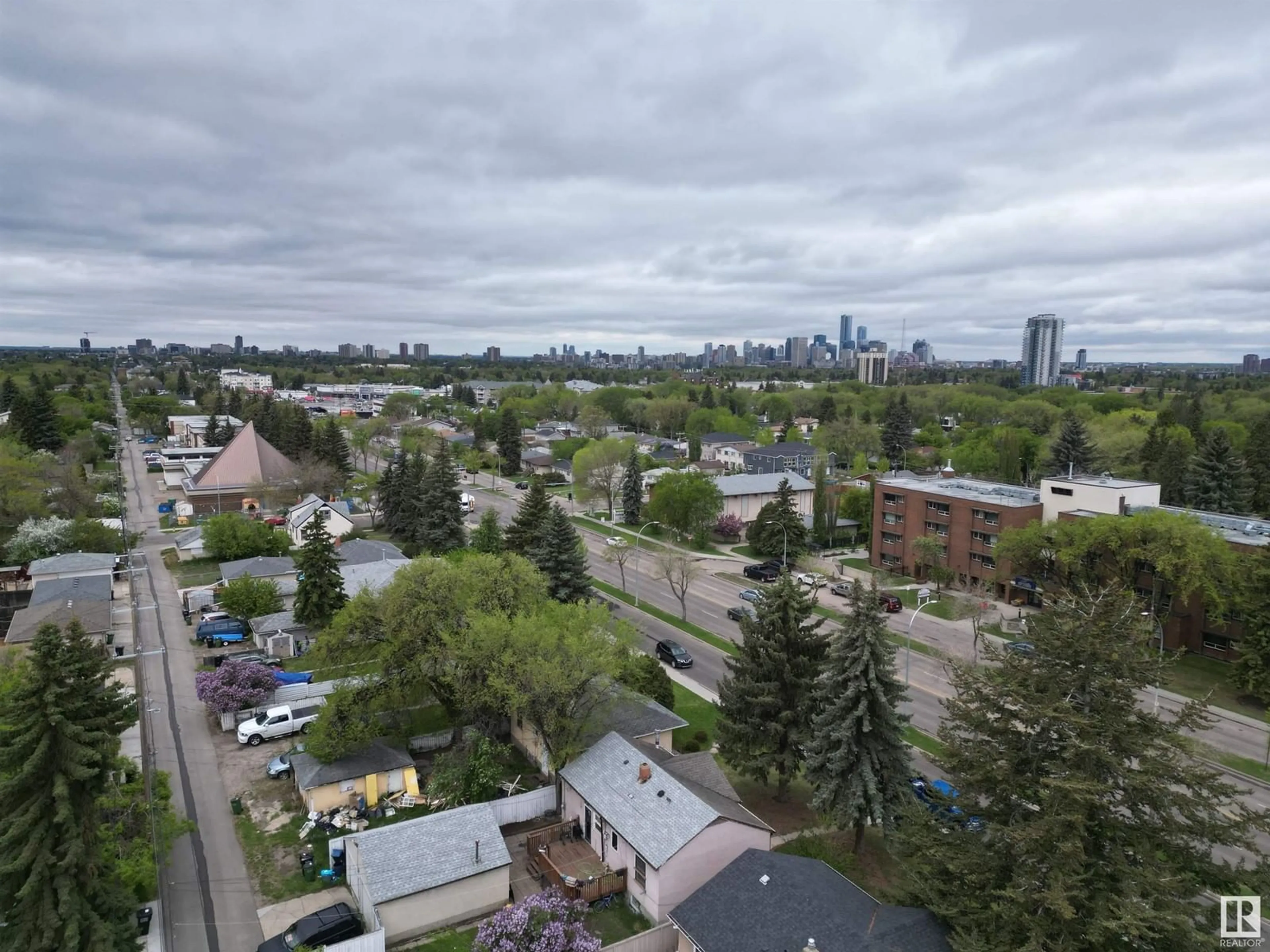 A pic from outside/outdoor area/front of a property/back of a property/a pic from drone, city buildings view from balcony for 7723 82 AV, Edmonton Alberta T6C0X8