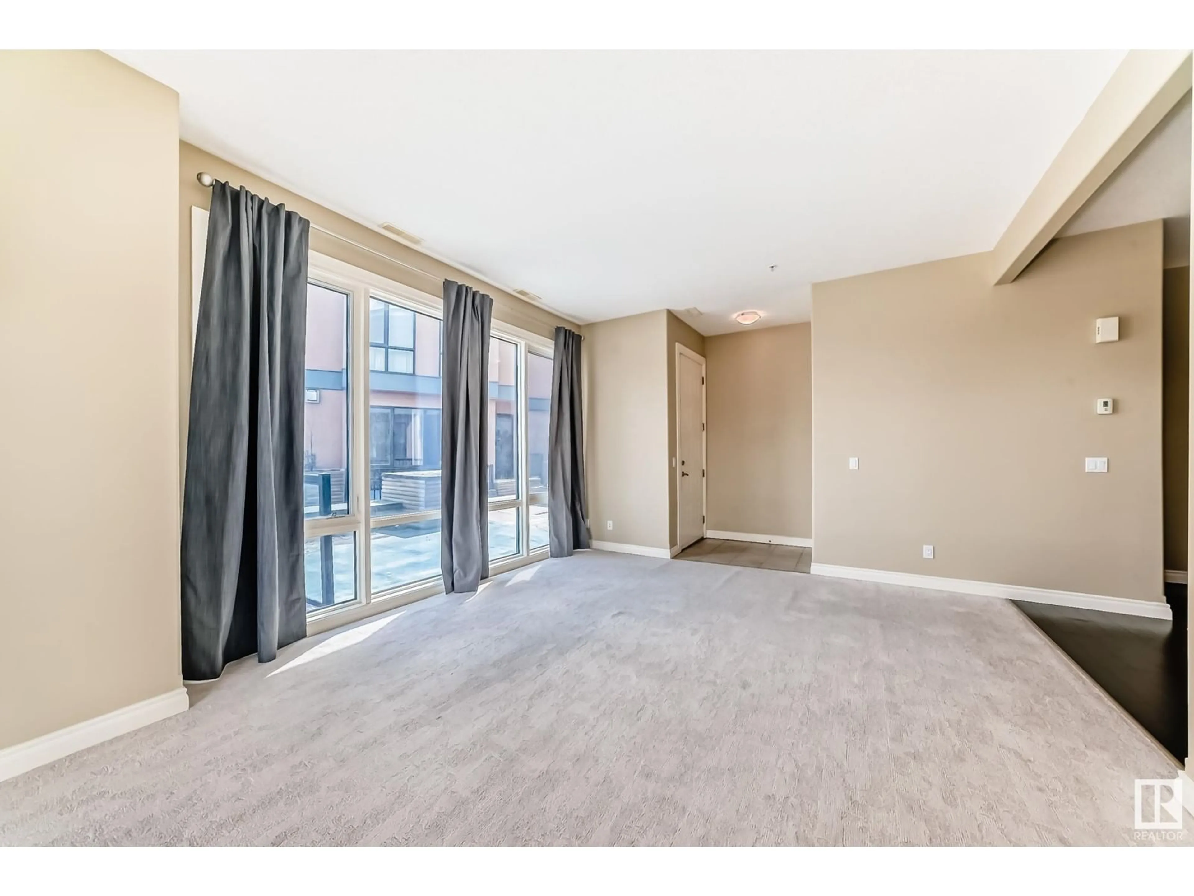 A pic of a room for #209 - 10625 KINGSWAY AV, Edmonton Alberta T5G2Z6