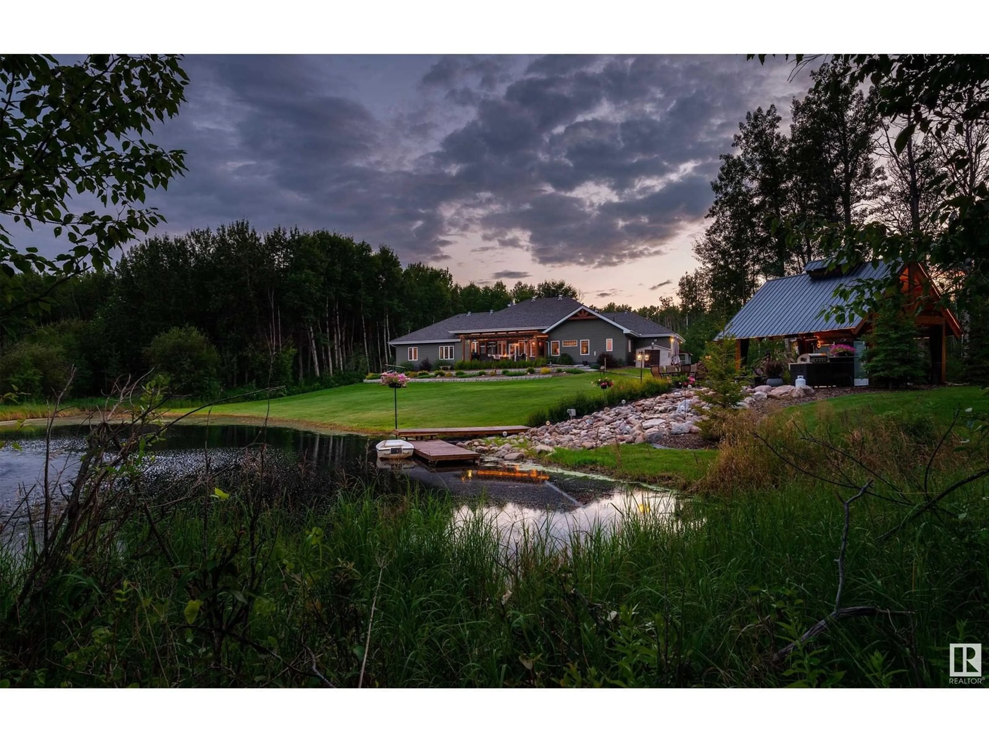 A pic from outside/outdoor area/front of a property/back of a property/a pic from drone, water/lake/river/ocean view for 54313 RGE ROAD 11, Rural Sturgeon County Alberta T8R0K7