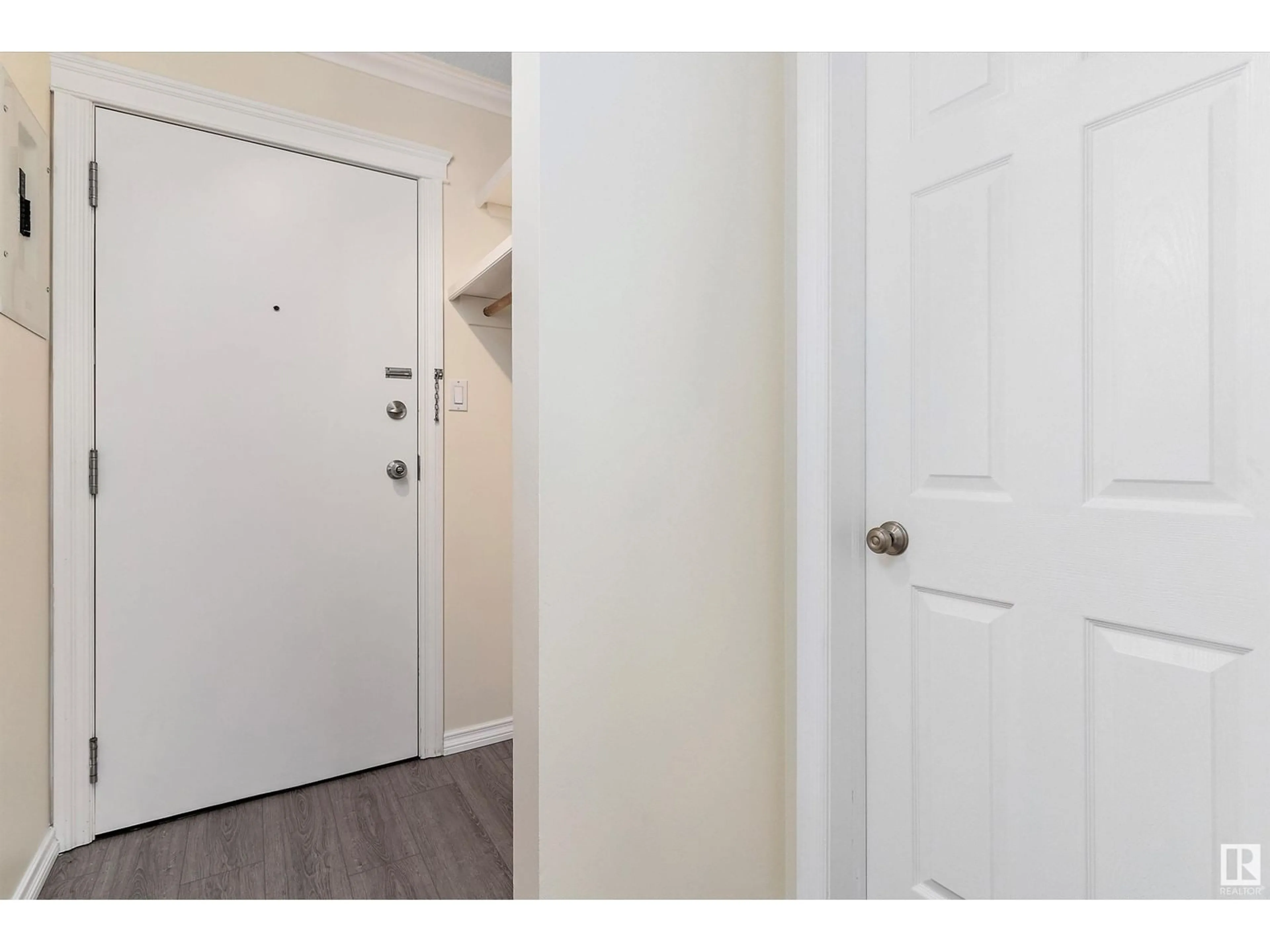 Indoor entryway for #306 - 10160 83 AV NW, Edmonton Alberta T6E2C4
