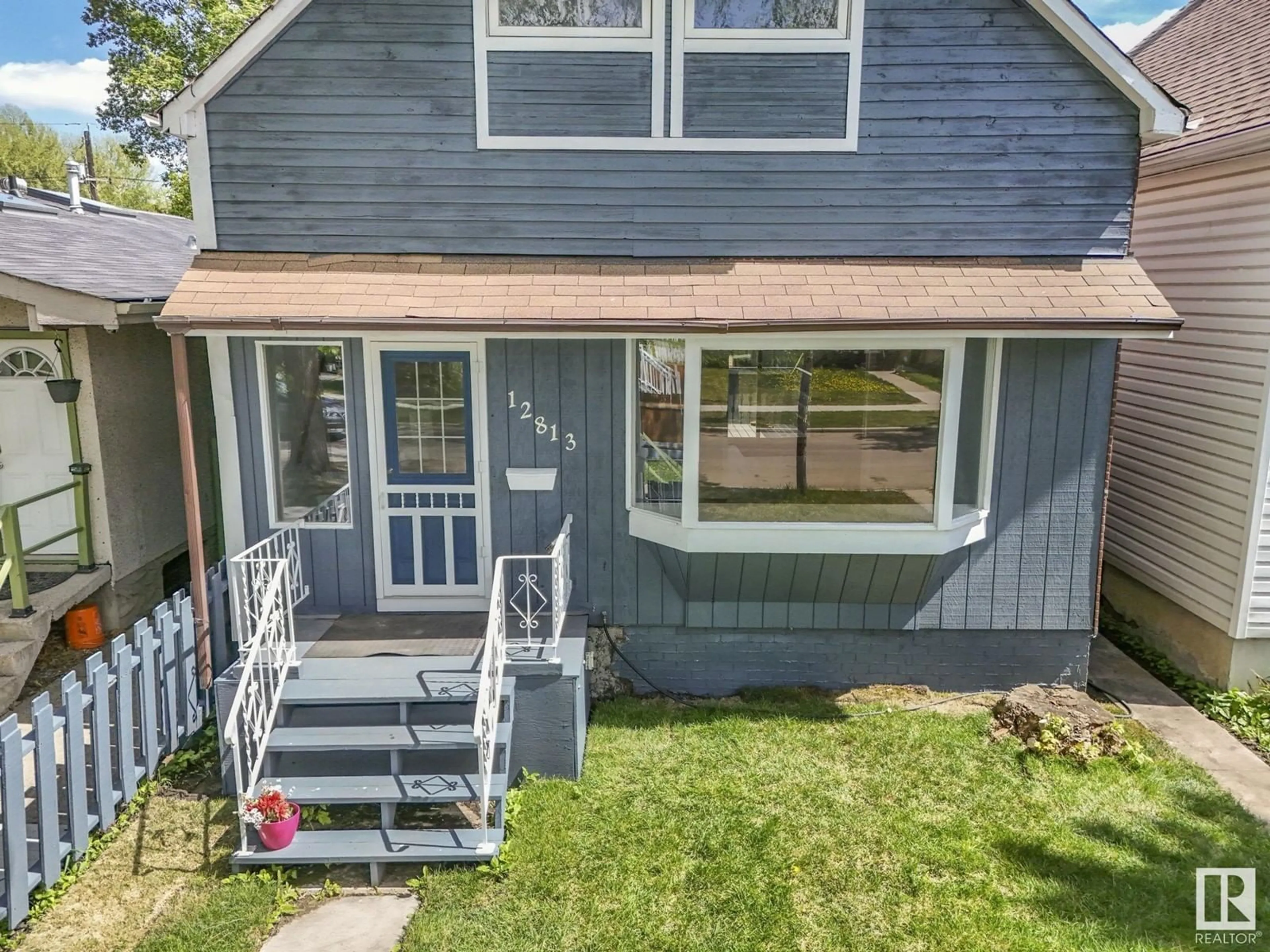 A pic from outside/outdoor area/front of a property/back of a property/a pic from drone, street for NW - 12813 121 ST, Edmonton Alberta T5L0B1