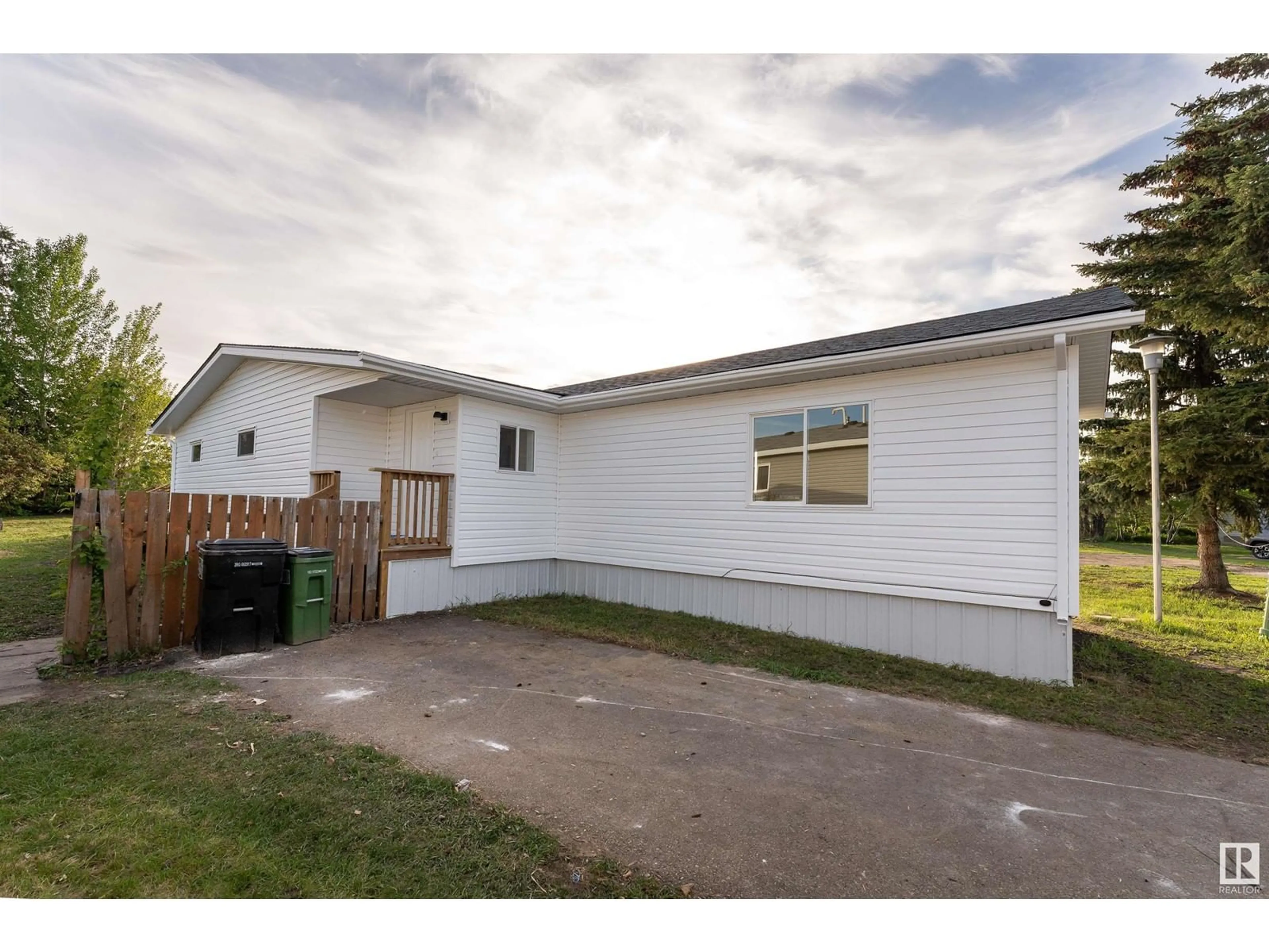 Unknown for NW - 355 EVERGREEN PA, Edmonton Alberta T5Y4M2