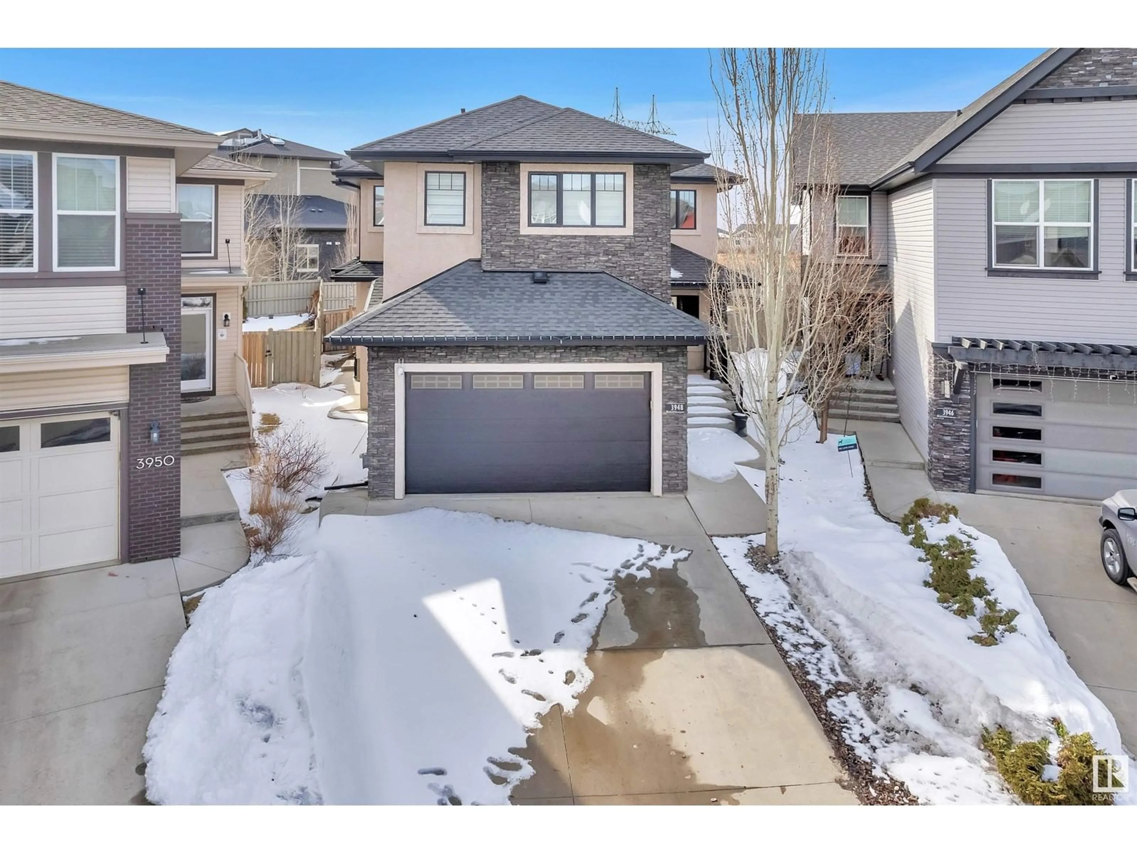 A pic from outside/outdoor area/front of a property/back of a property/a pic from drone, street for SW - 3948 CLAXTON LO, Edmonton Alberta T6W1Y7