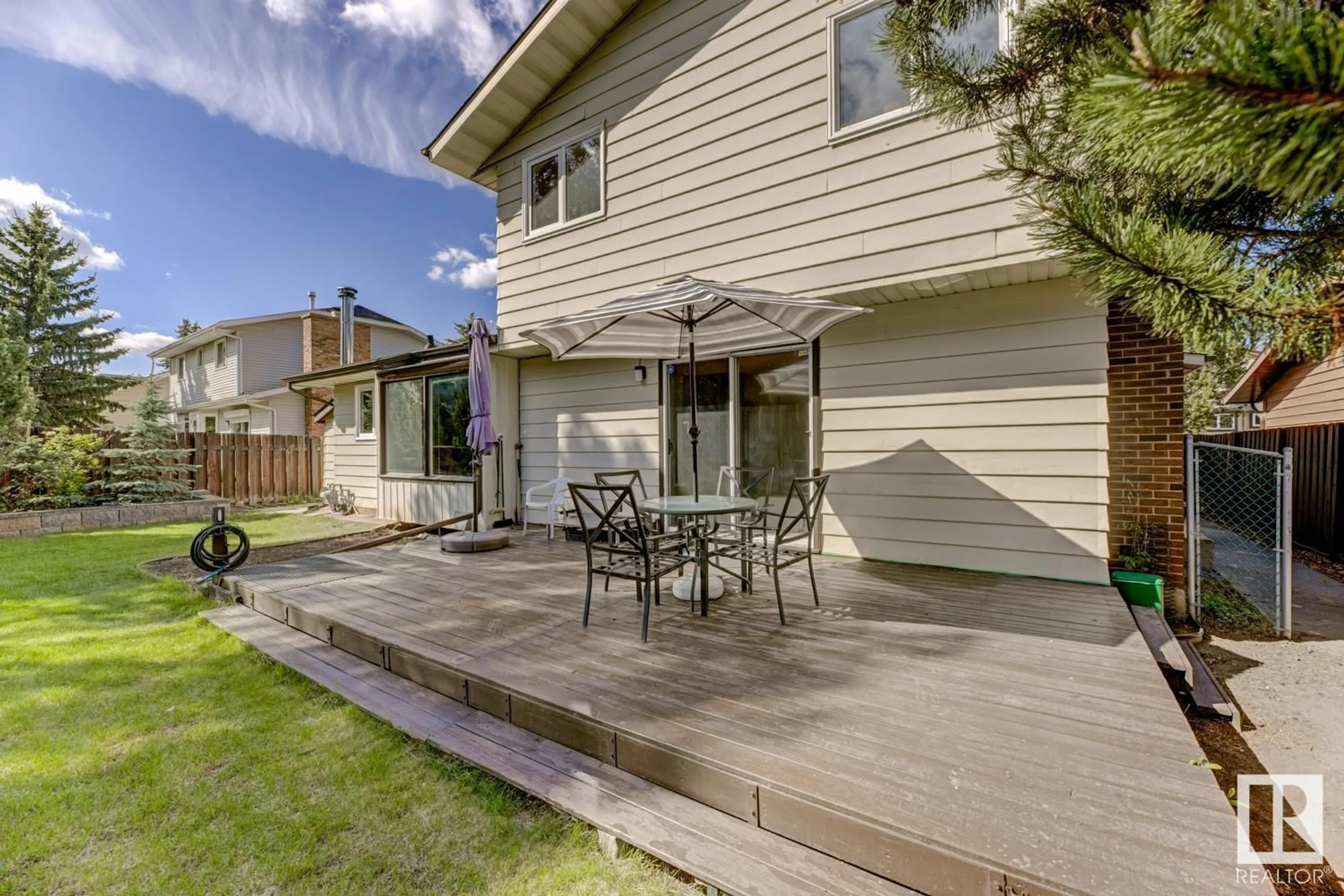 Patio, street for 14875 43 AV, Edmonton Alberta T6H5V5