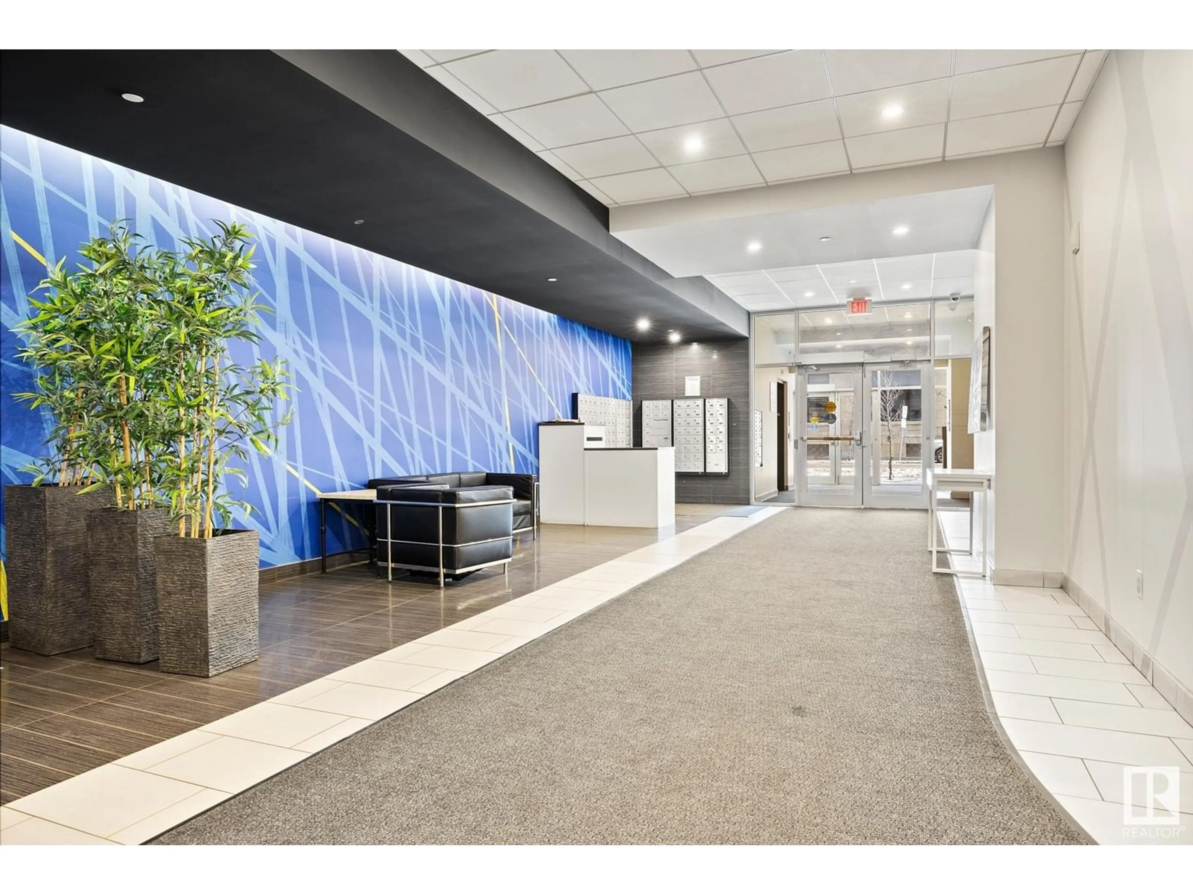 Lobby for 703 - 10226 104 ST NW, Edmonton Alberta T5J1B8