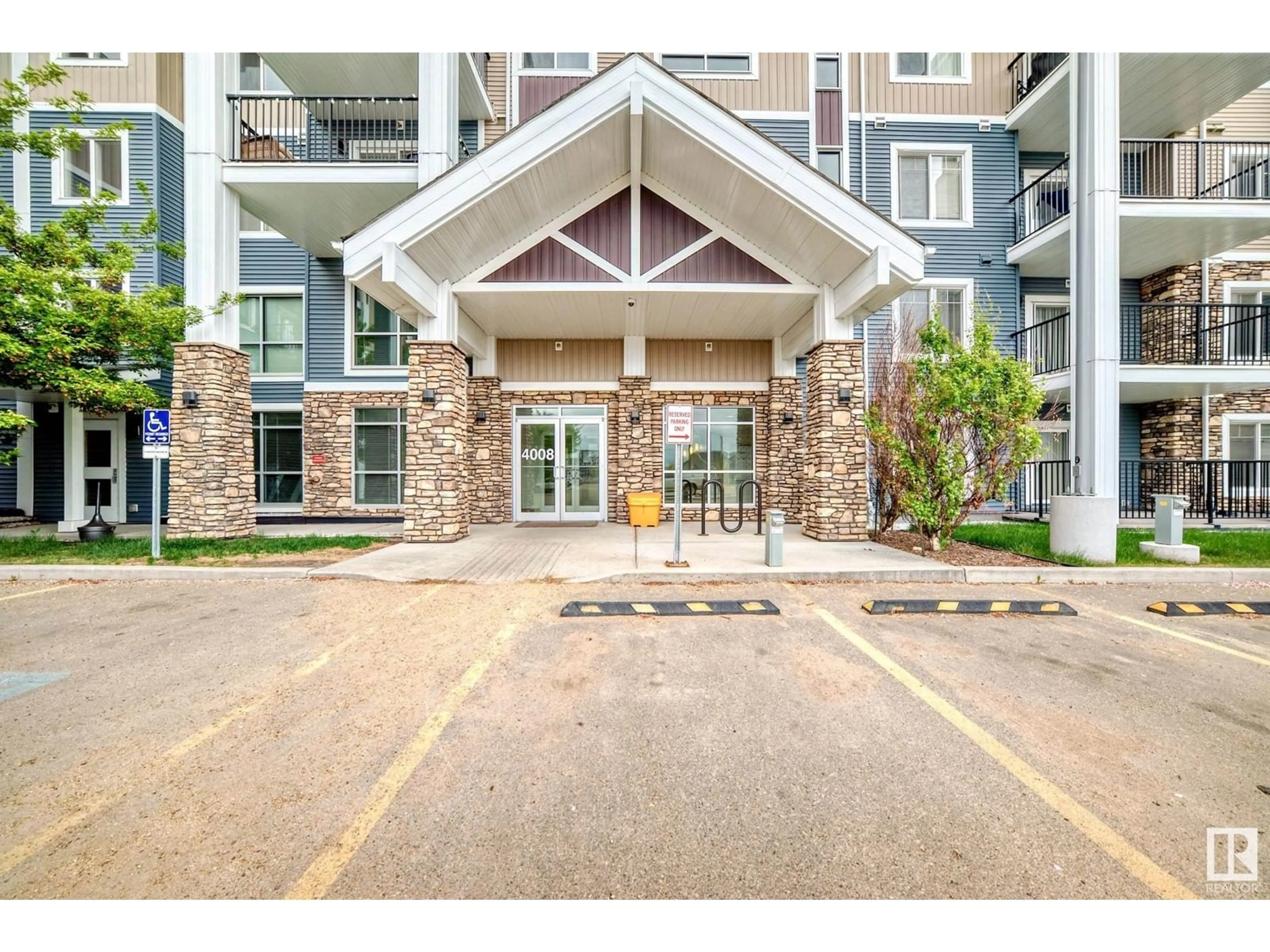Indoor foyer for #318 - 4008 SAVARYN DR, Edmonton Alberta T6X2E5
