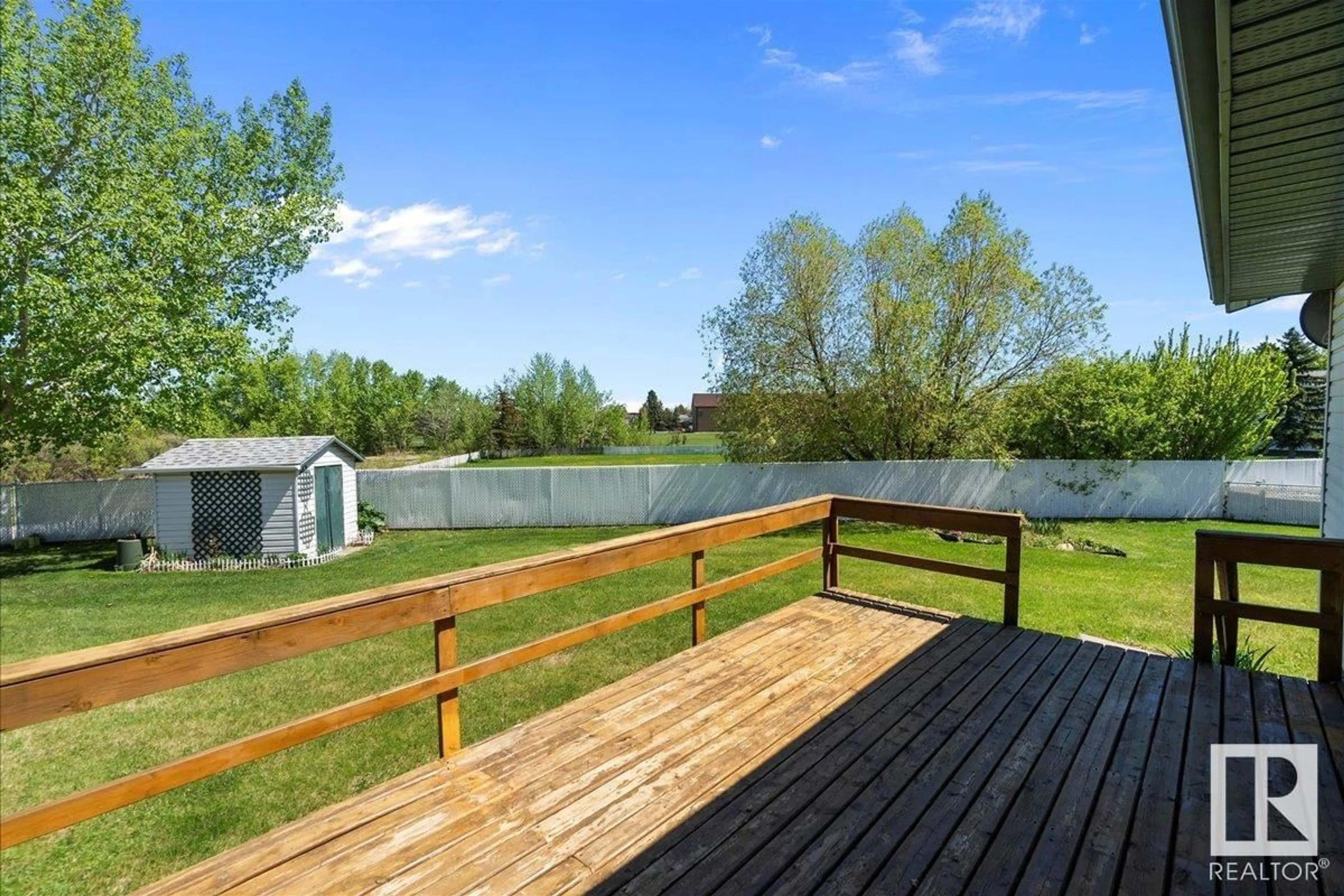 Patio, water/lake/river/ocean view for 8 - 5202 58 AV, Tofield Alberta T0B4J0