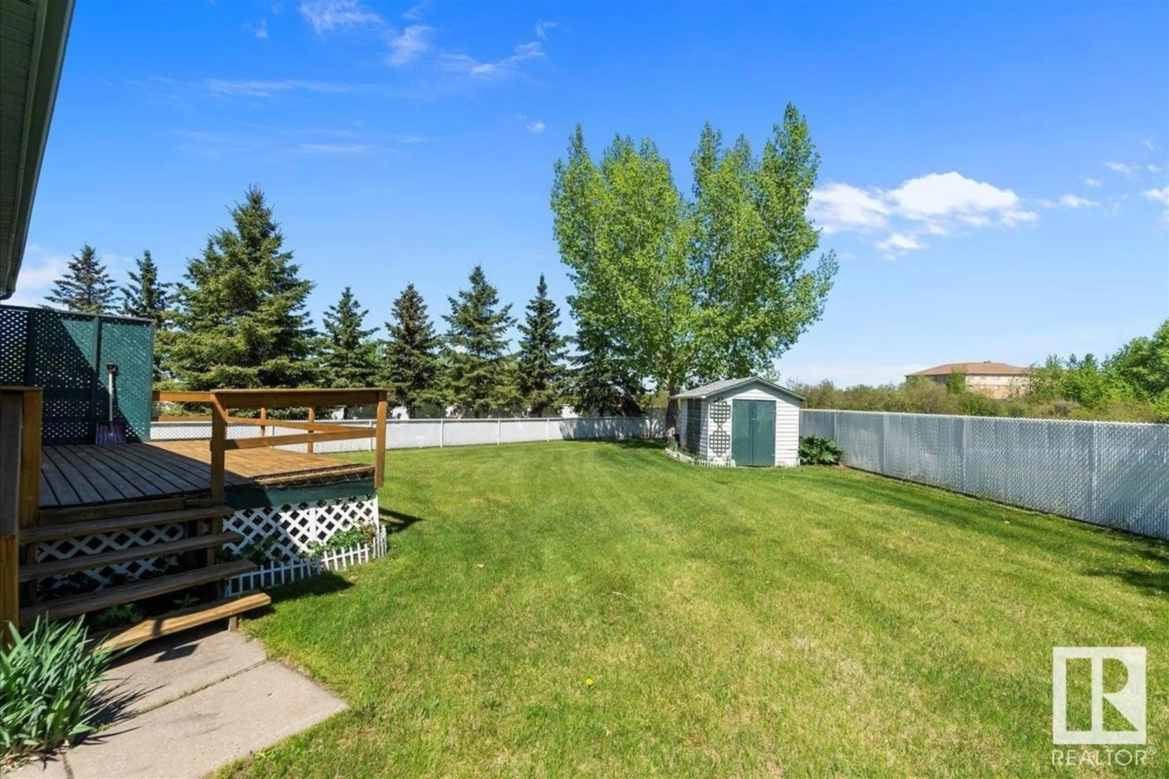 Patio, water/lake/river/ocean view for 8 - 5202 58 AV, Tofield Alberta T0B4J0