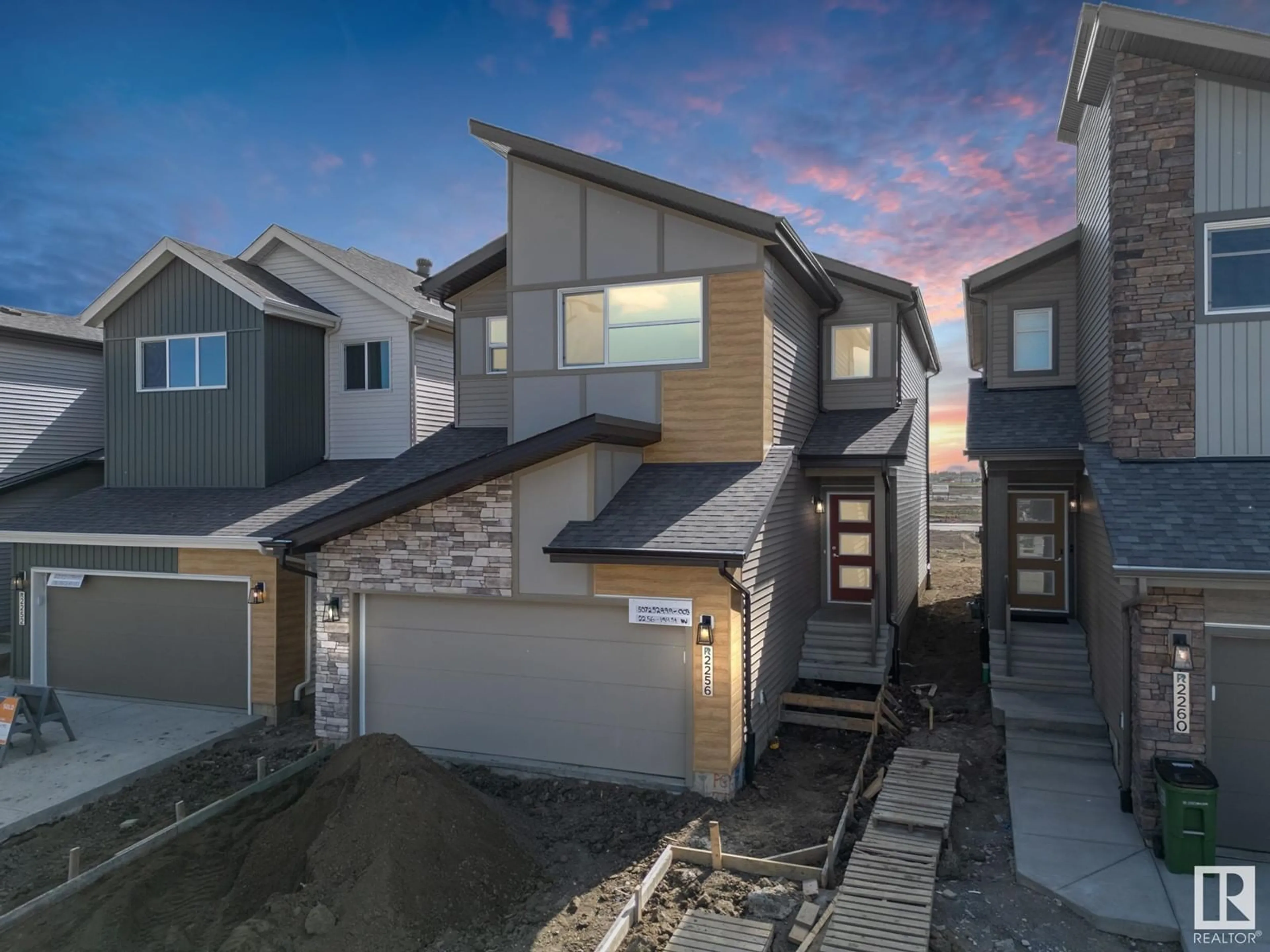 A pic from outside/outdoor area/front of a property/back of a property/a pic from drone, street for NW - 2256 194 ST, Edmonton Alberta T6M3B7