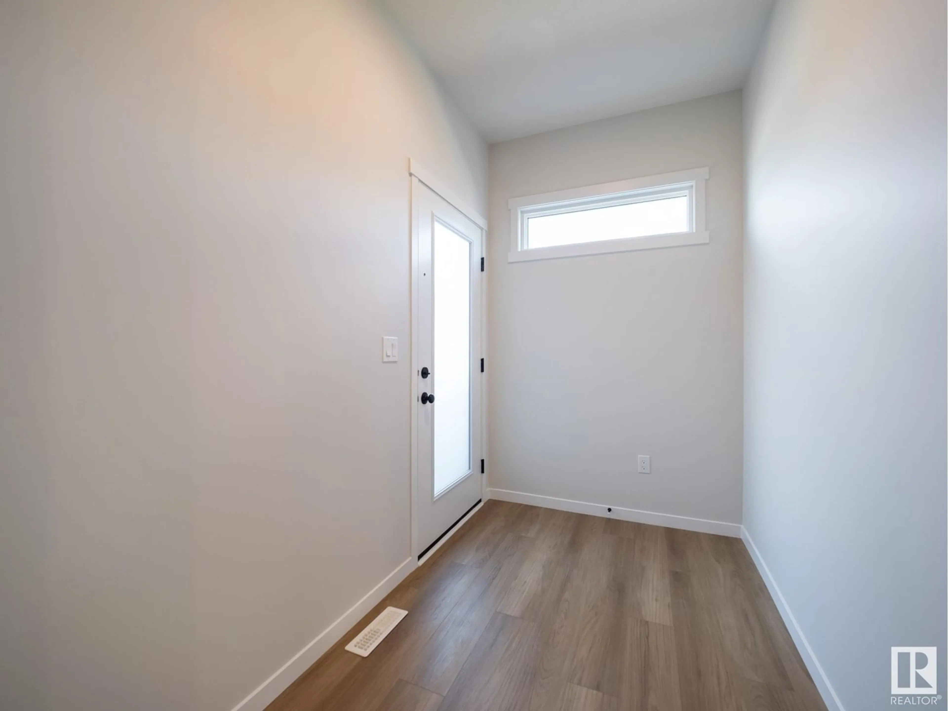 Indoor entryway for NW - 2411 207 ST, Edmonton Alberta T6M2C4