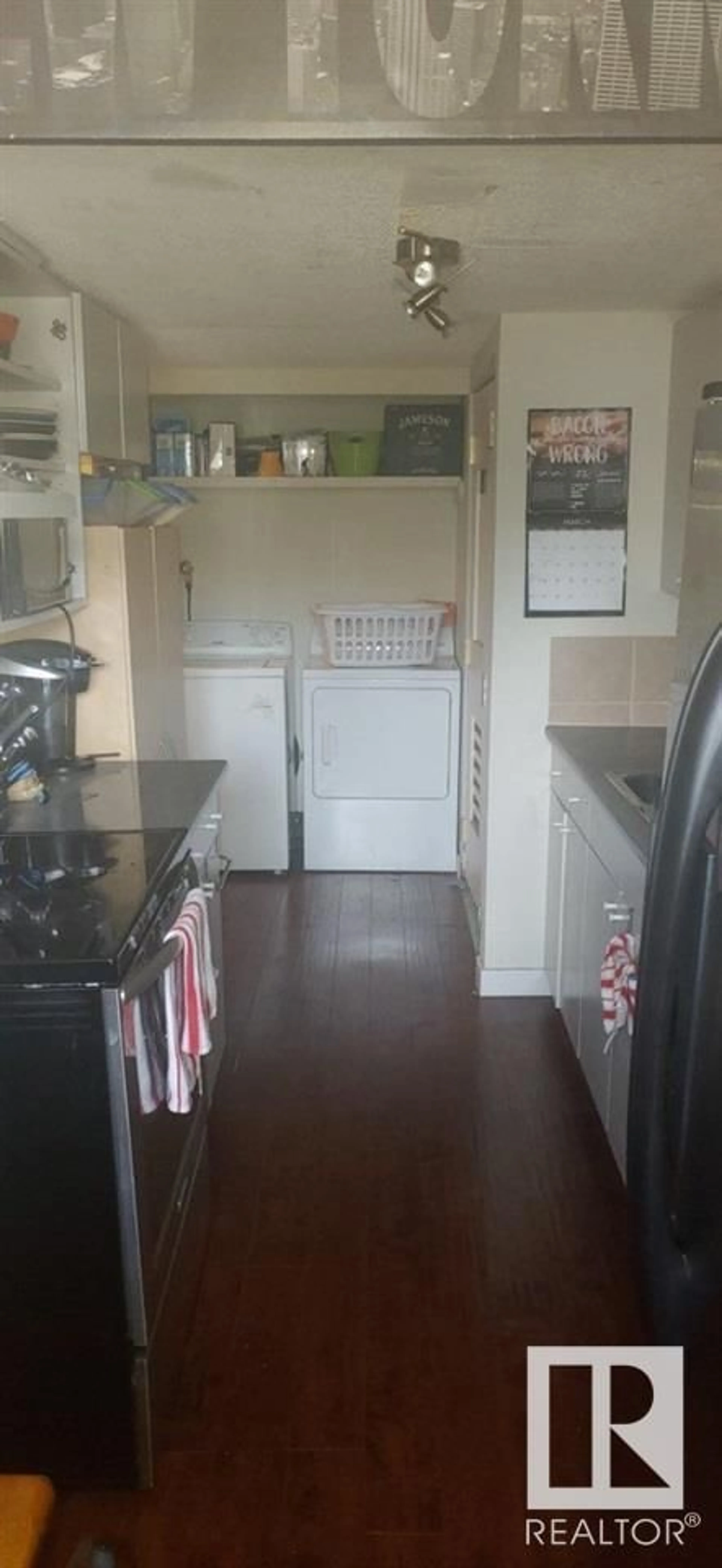 Standard kitchen, unknown for 1396 LAKEWOOD RD, Edmonton Alberta T6K3M2