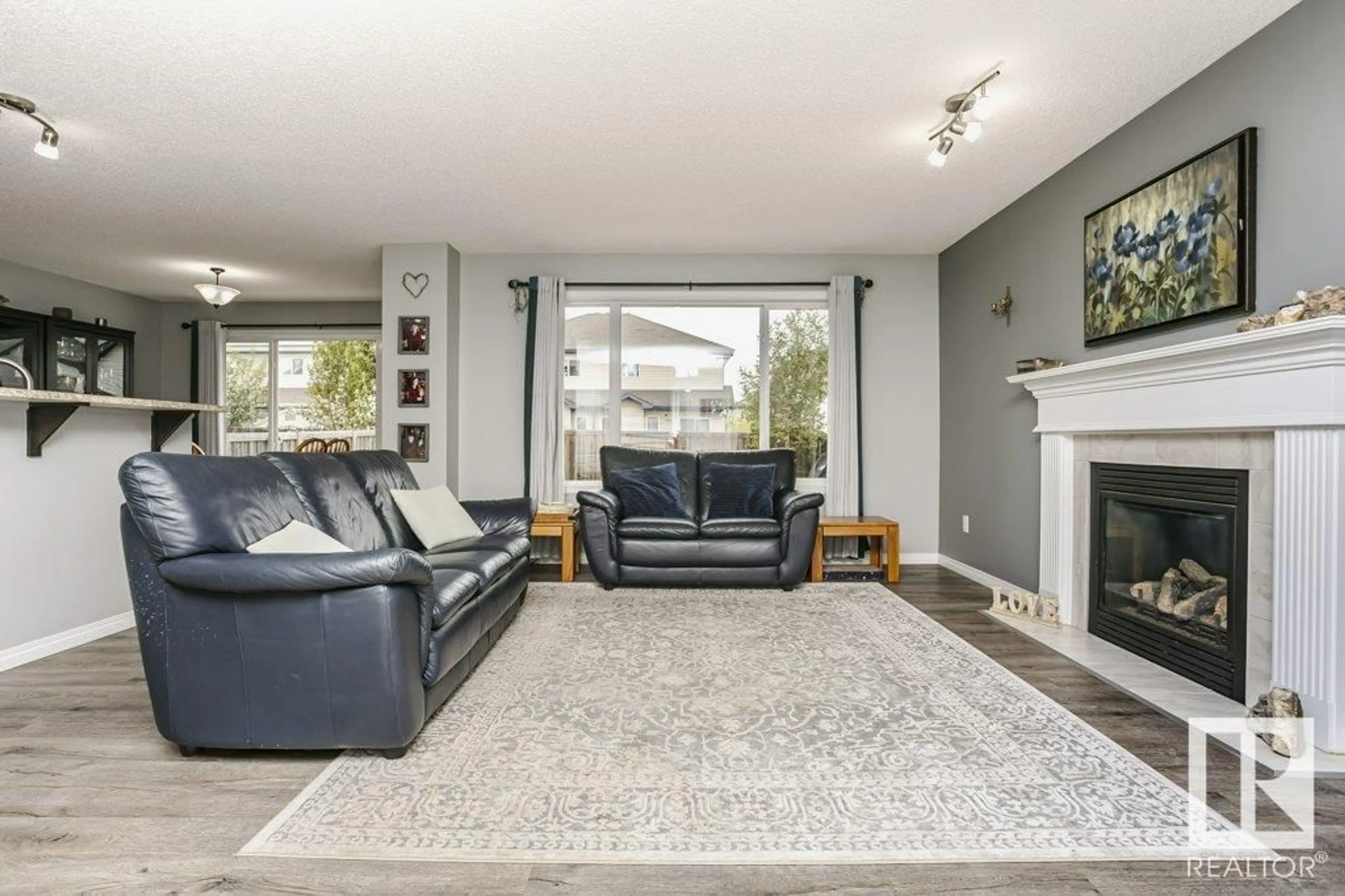 Living room with furniture, unknown for 26 NAVAJO LN, Fort Saskatchewan Alberta T8L0J6