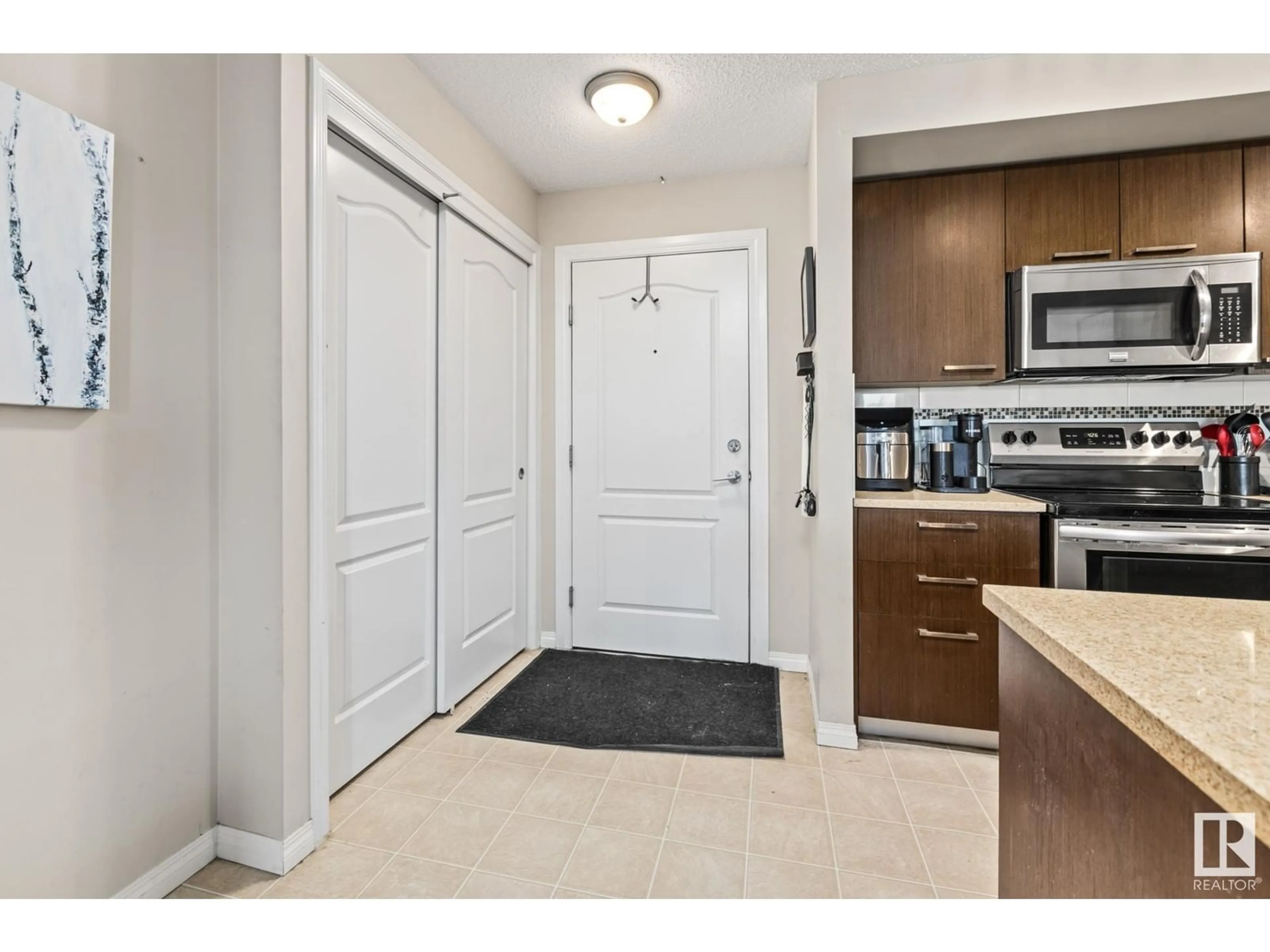Indoor entryway for 2301 7343 SOUTH TERWILLEGAR DR, Edmonton Alberta T6R0M2