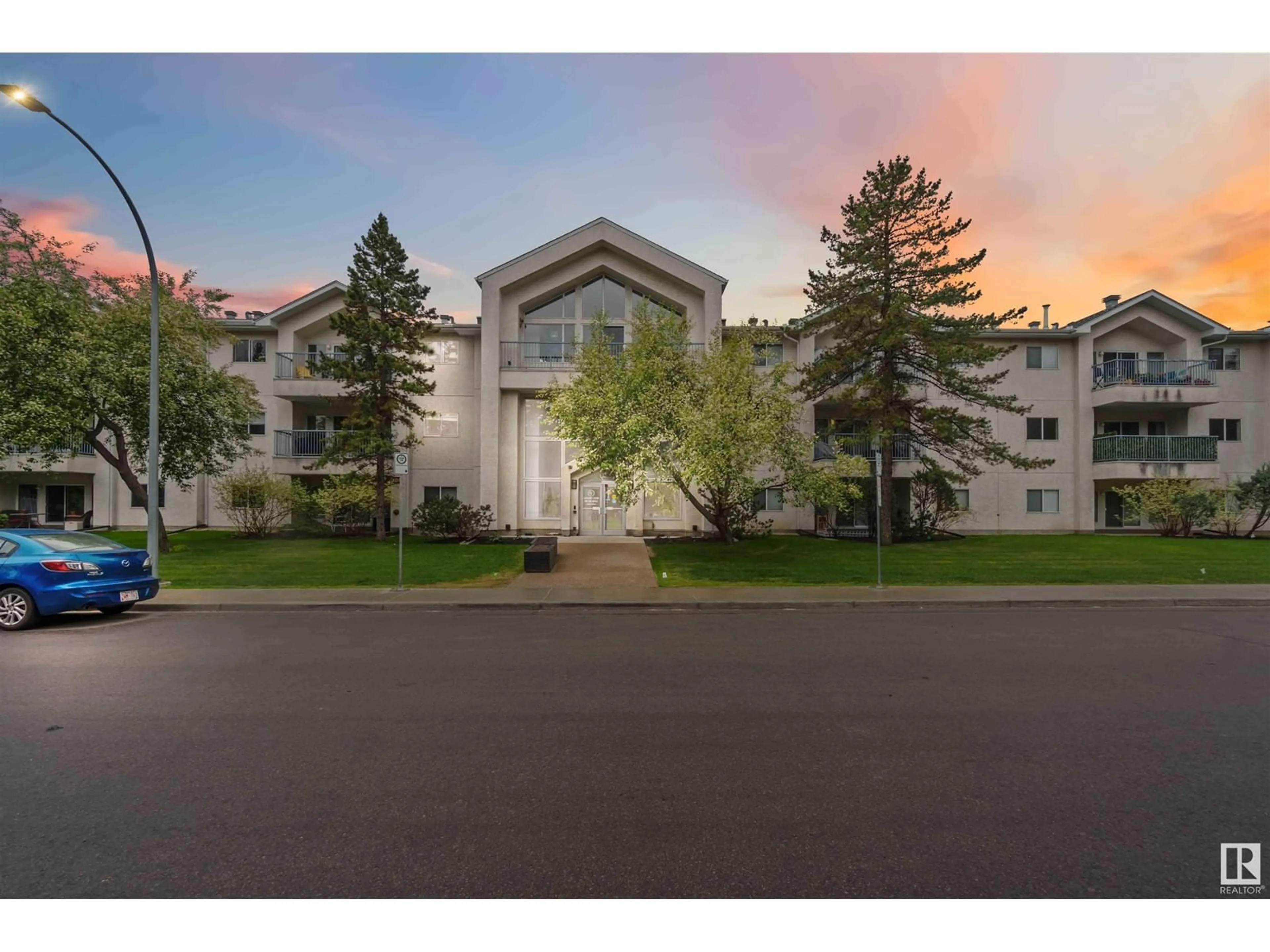 Unknown for 204 - 11915 106 AV, Edmonton Alberta T5H0S2
