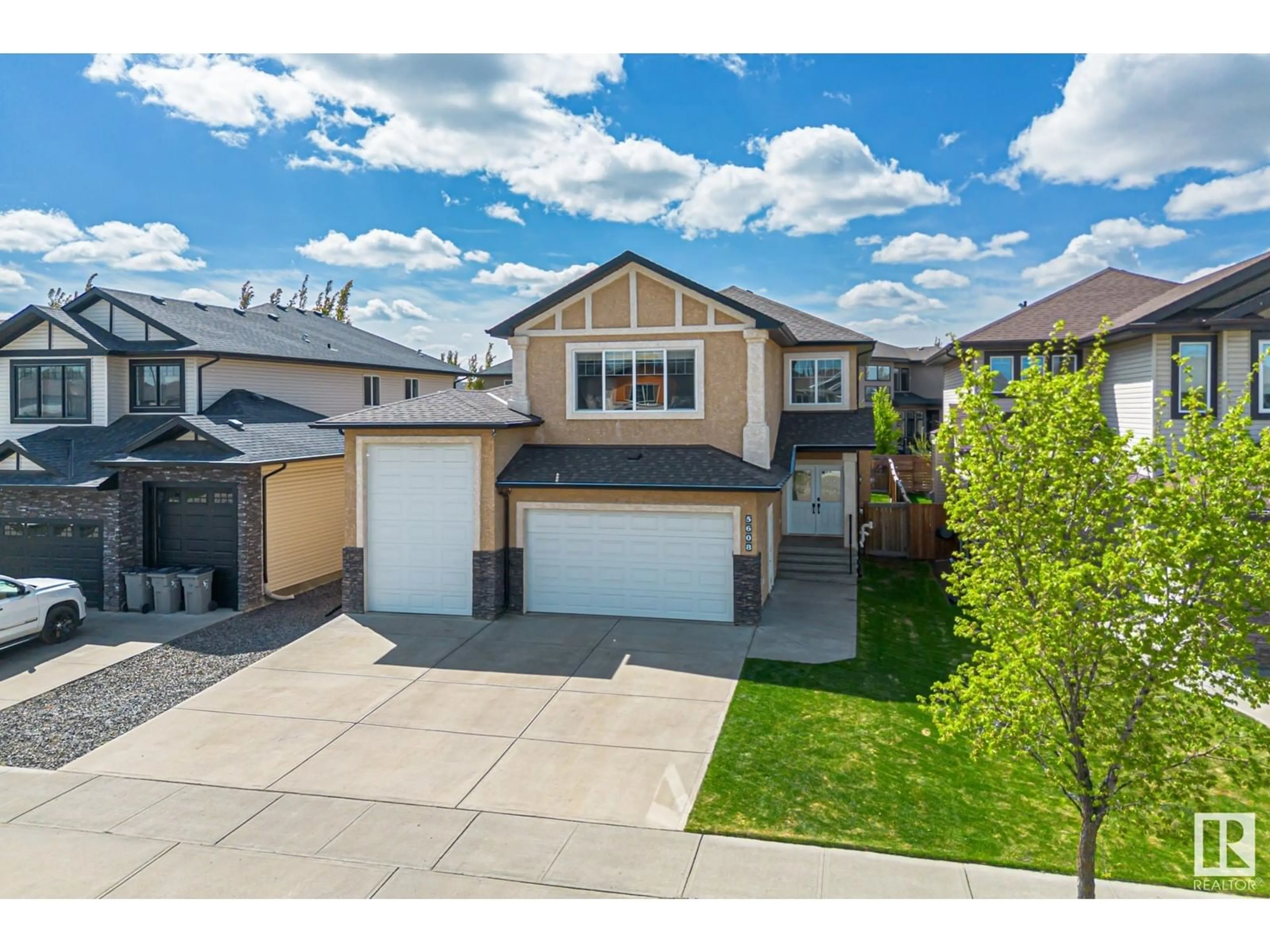 A pic from outside/outdoor area/front of a property/back of a property/a pic from drone, street for 5608 RUE EAGLEMONT ST, Beaumont Alberta T4X0G9