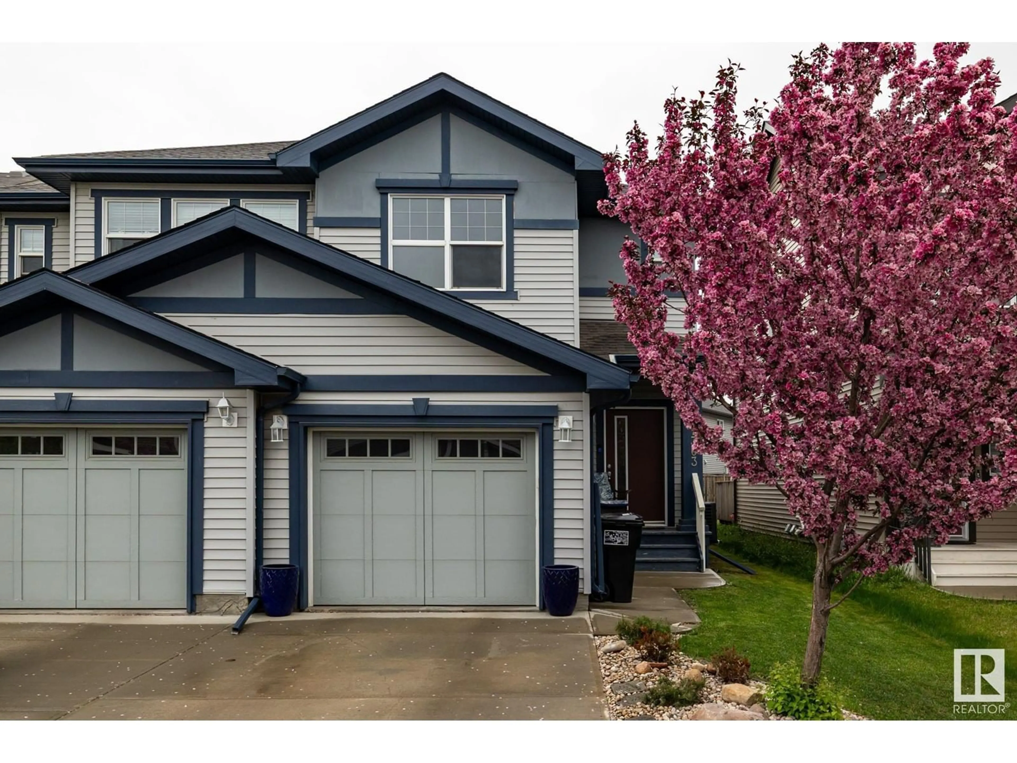 Home with vinyl exterior material, street for 17303 73 ST, Edmonton Alberta T5Z0L3