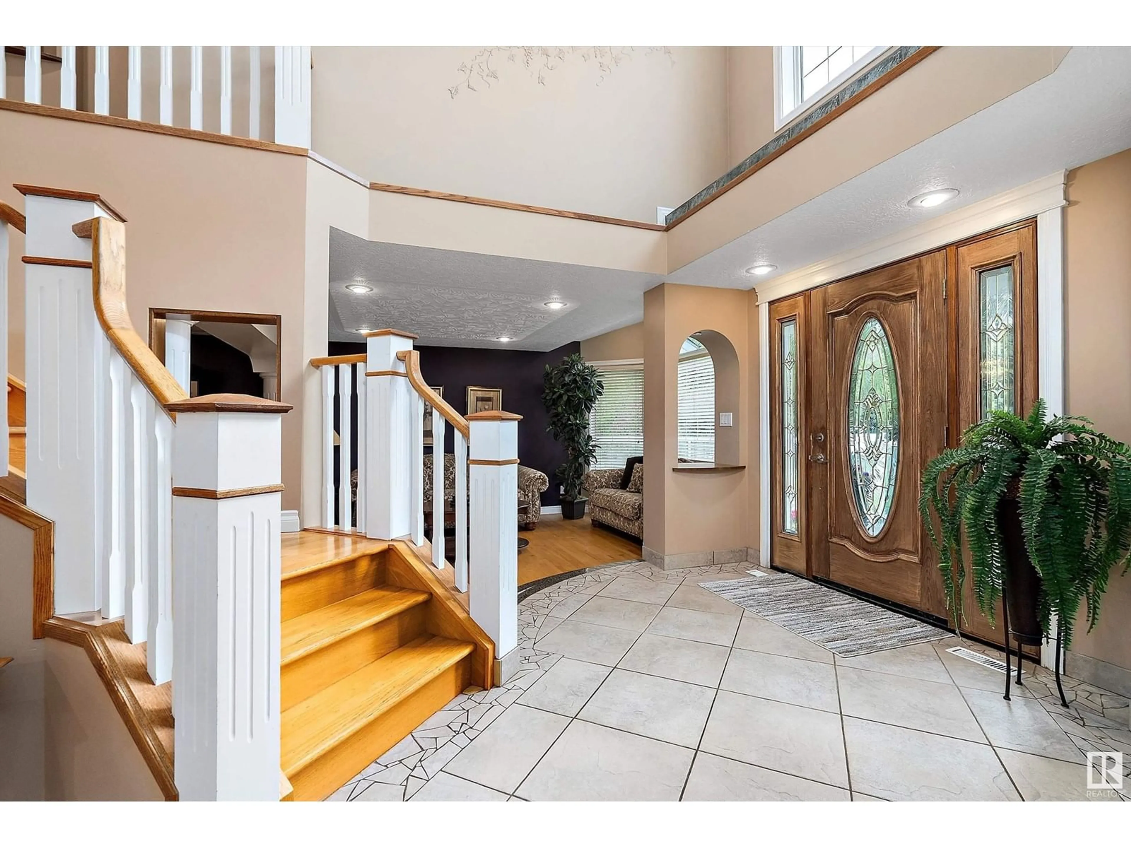 Indoor foyer for 52458 - 397 RANGE ROAD 223, Rural Strathcona County Alberta T8A5V1