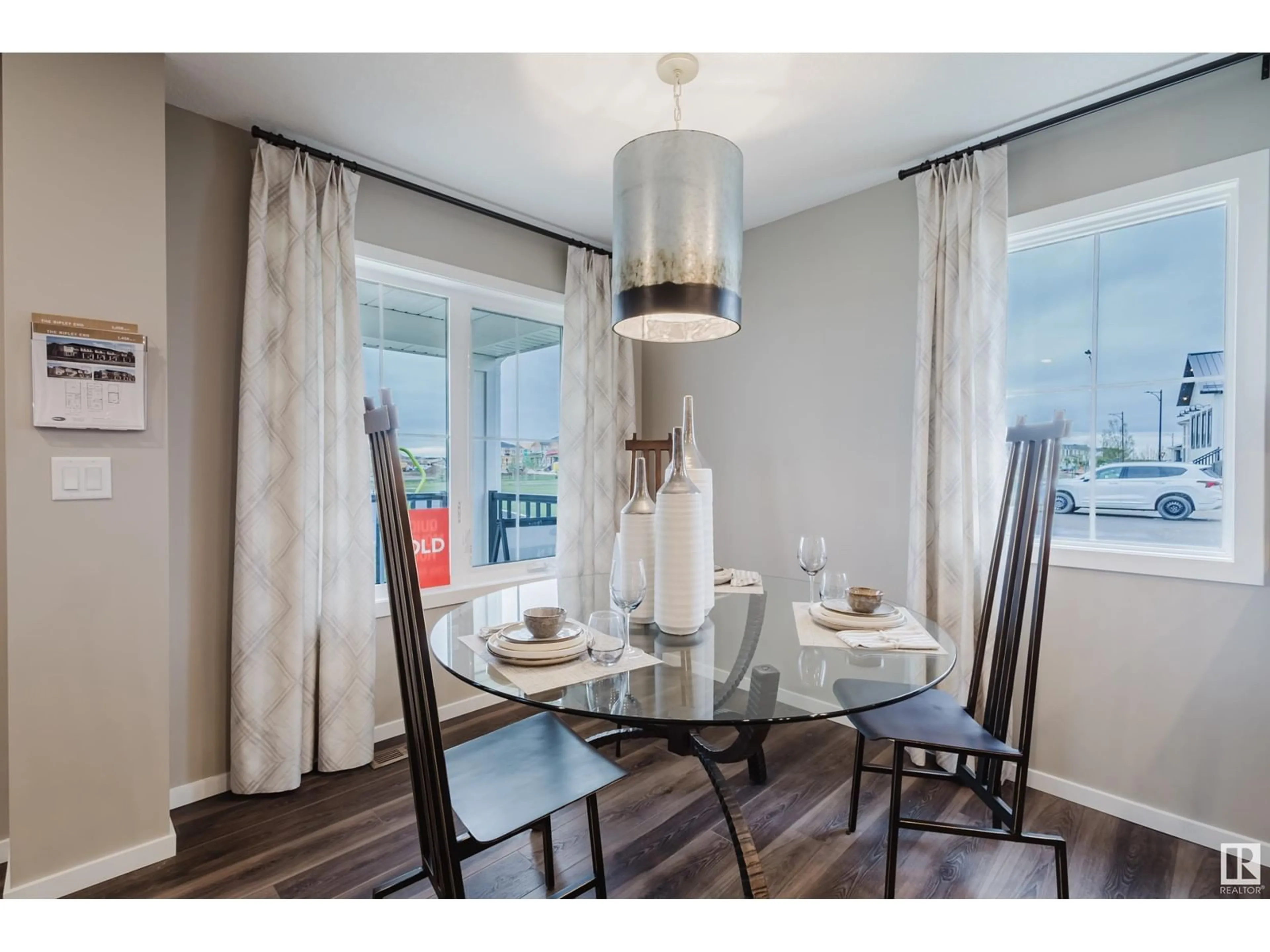 Dining room, wood/laminate floor for 1029 HELEN LAVENDER LN, Sherwood Park Alberta T8H3A4