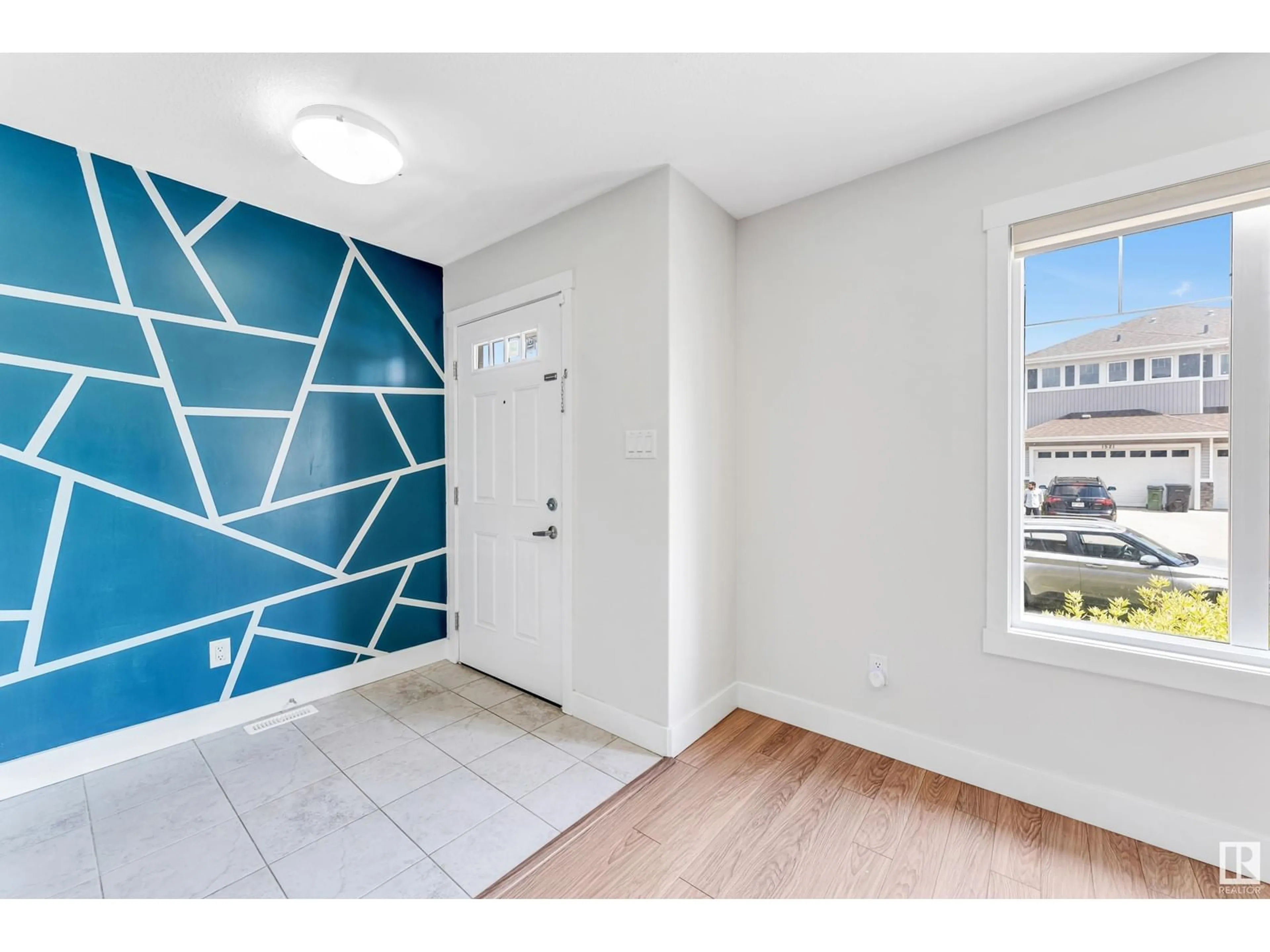 Indoor entryway for NW - 1544 21 ST, Edmonton Alberta T6T2B7