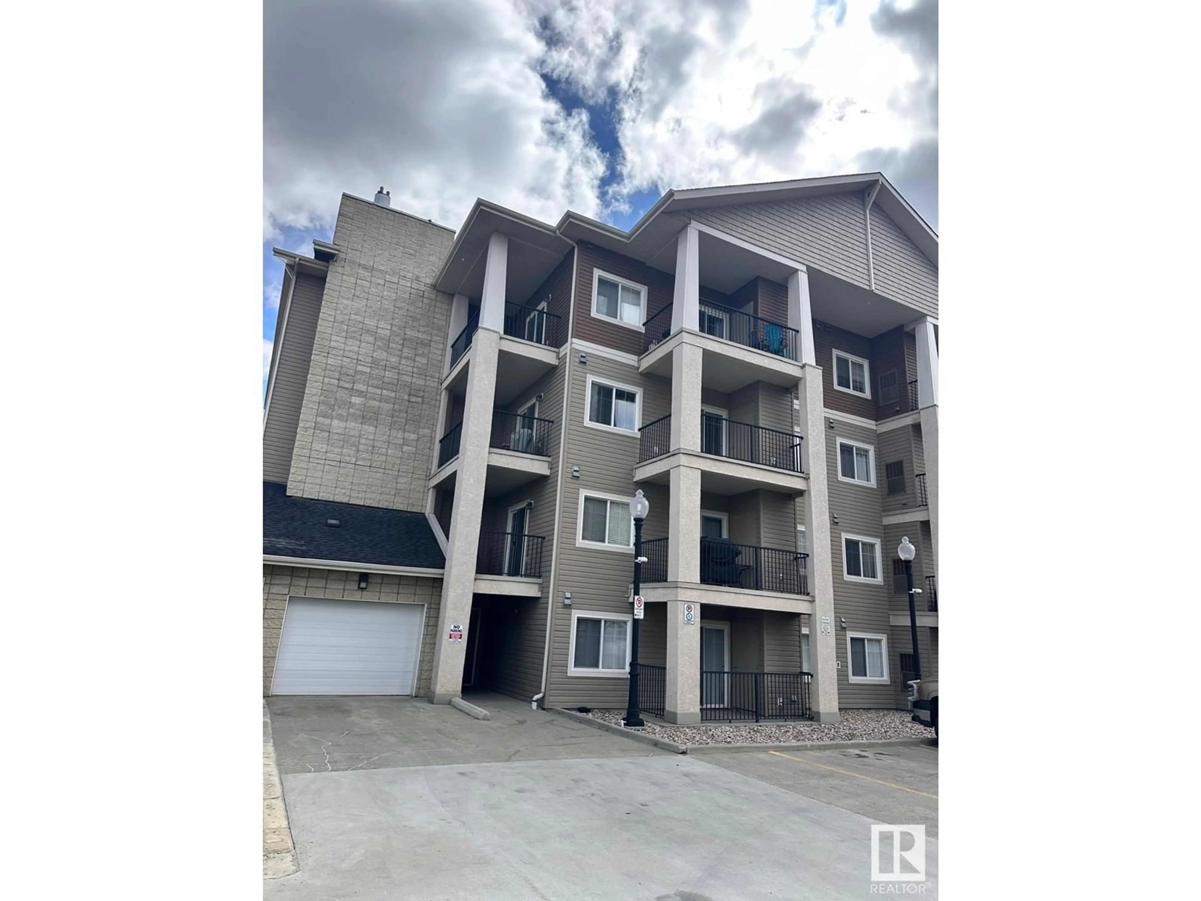A pic from outside/outdoor area/front of a property/back of a property/a pic from drone, building for 126 105 WEST HAVEN DR, Leduc Alberta T9E0R9