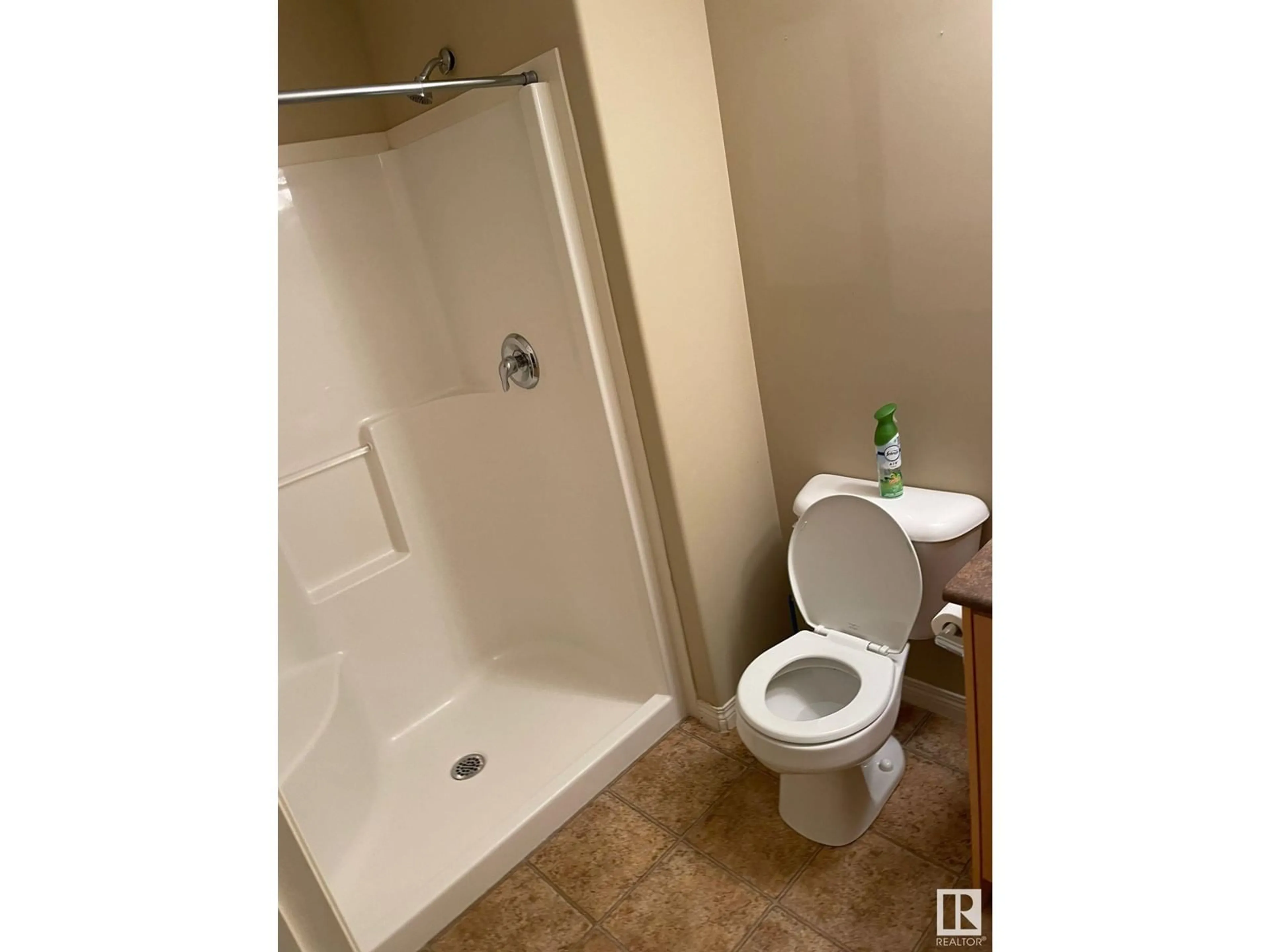 Standard bathroom, unknown for 126 105 WEST HAVEN DR, Leduc Alberta T9E0R9