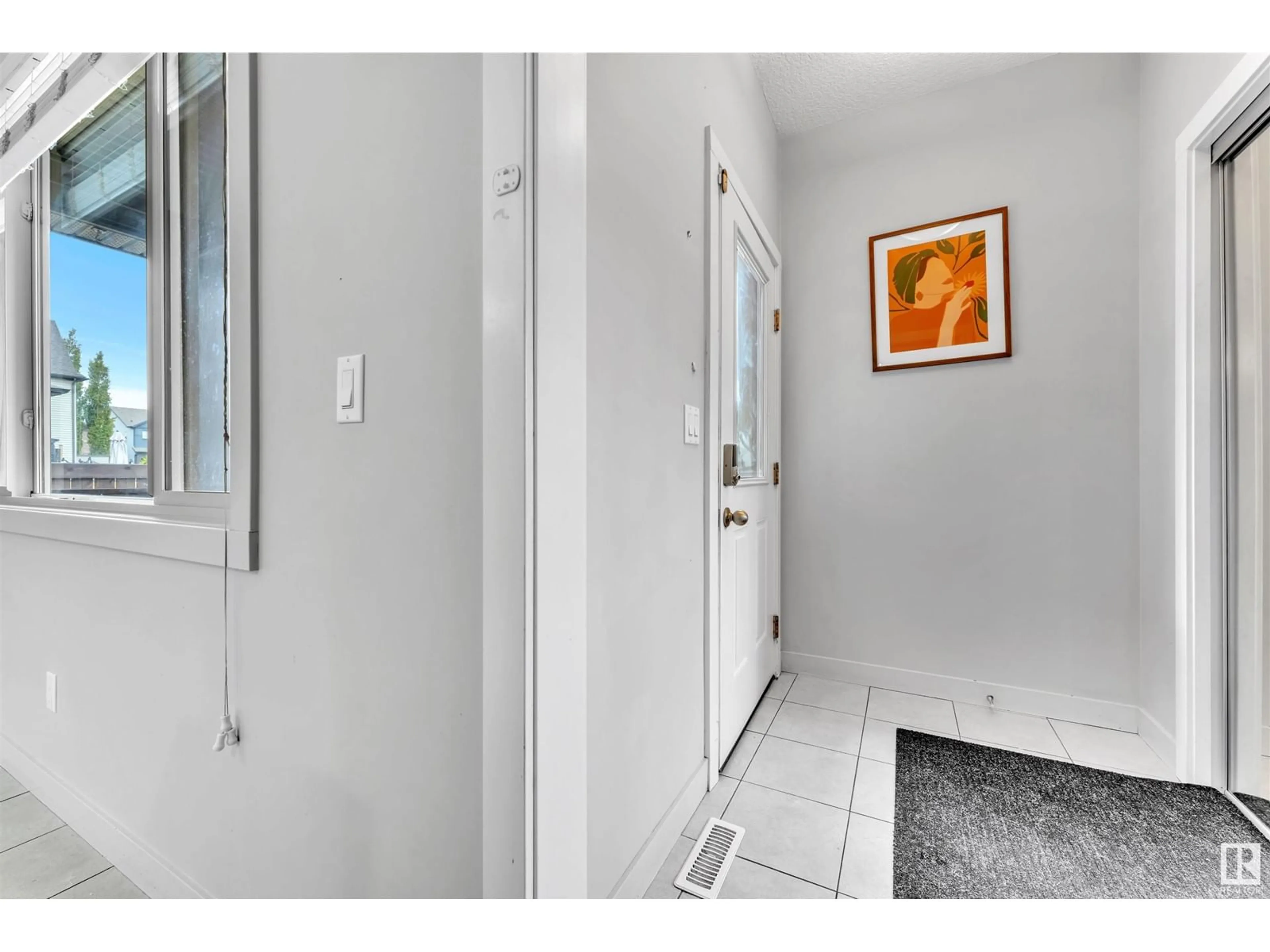 Indoor entryway for 99 GREENBURY BV, Spruce Grove Alberta T7X0M4