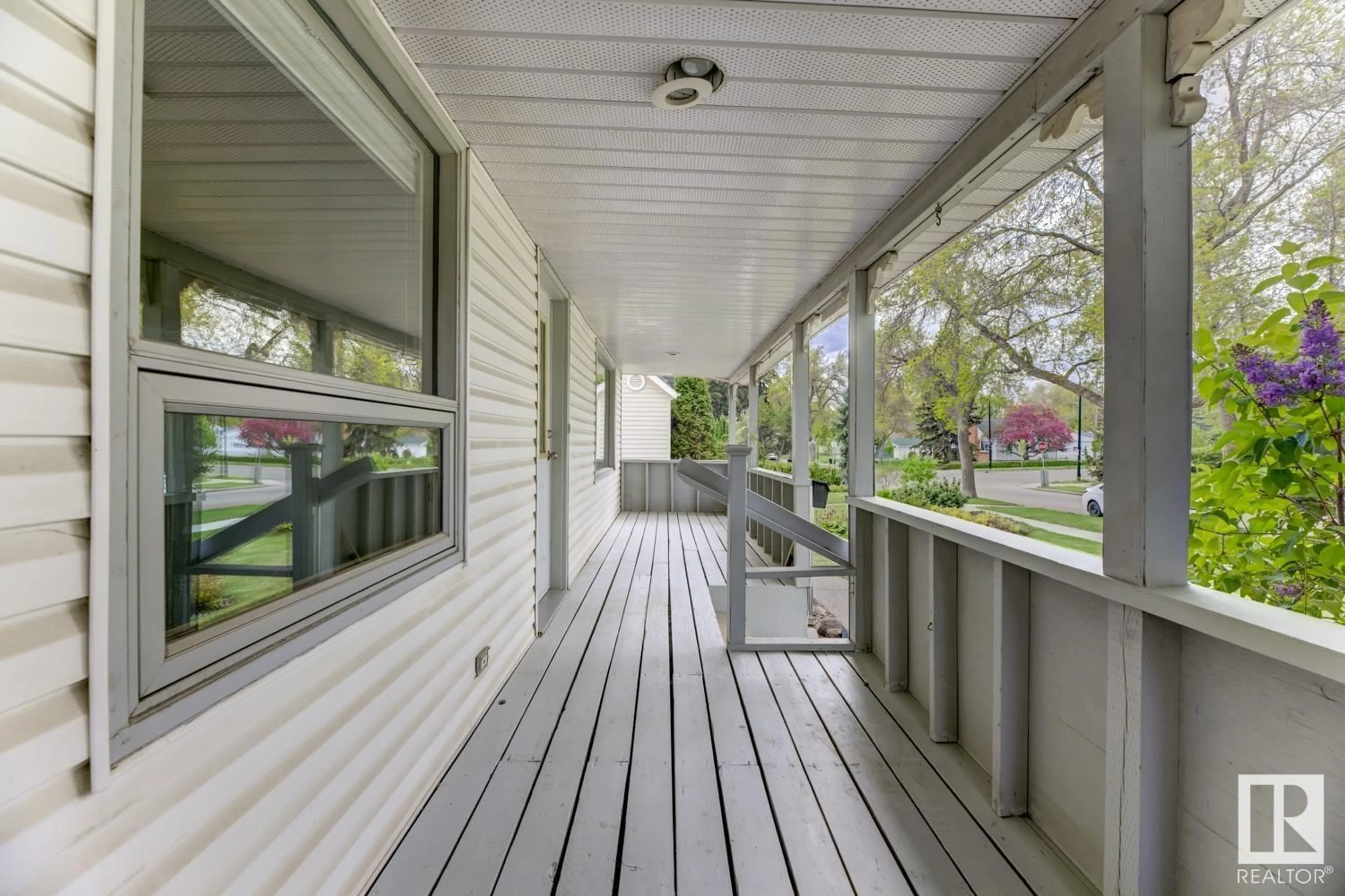 Patio, street for NW - 11207 57 ST, Edmonton Alberta T5W3V1