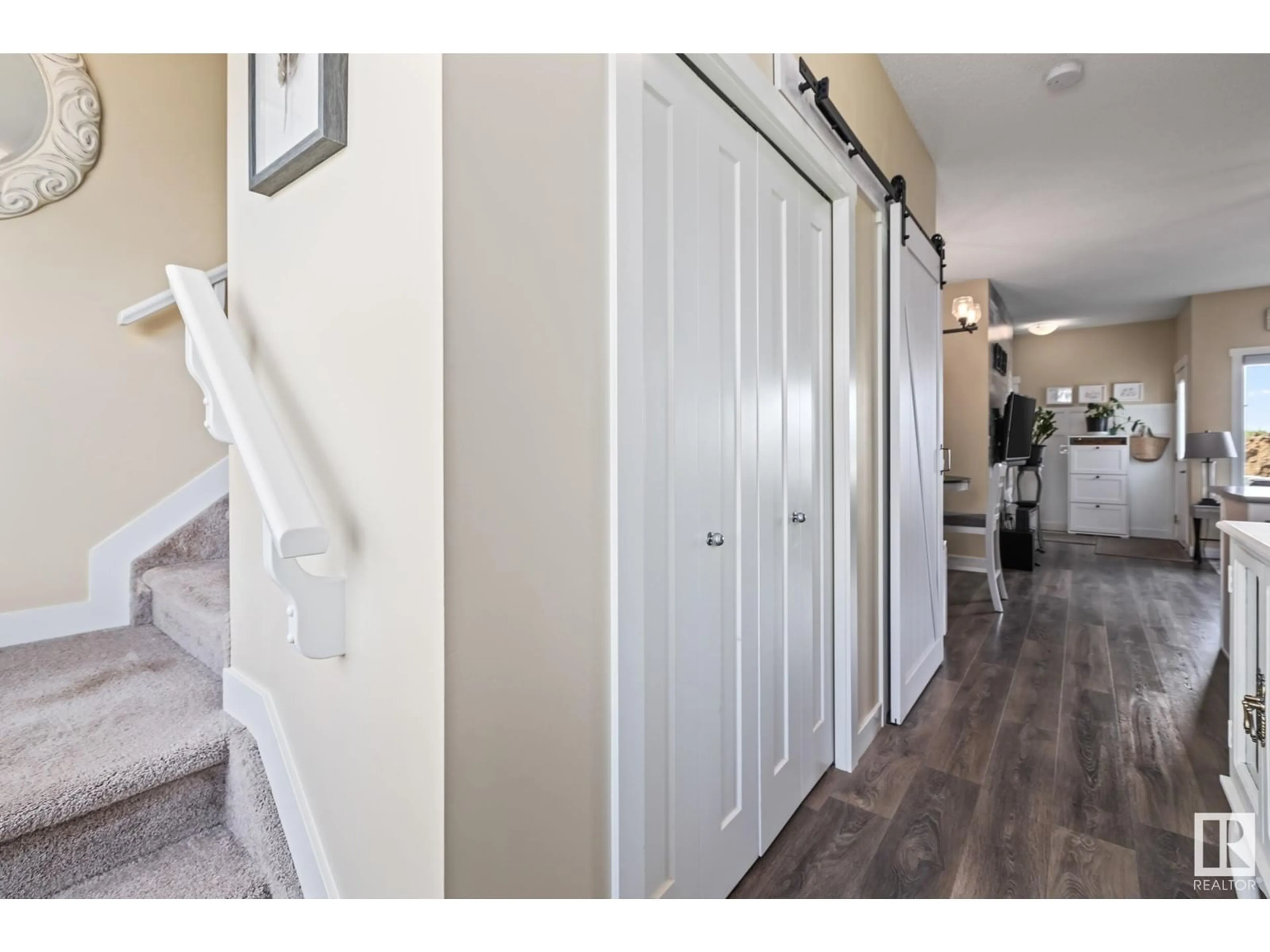 Indoor entryway for 681 BLACK STONE BV, Leduc Alberta T9E1H1