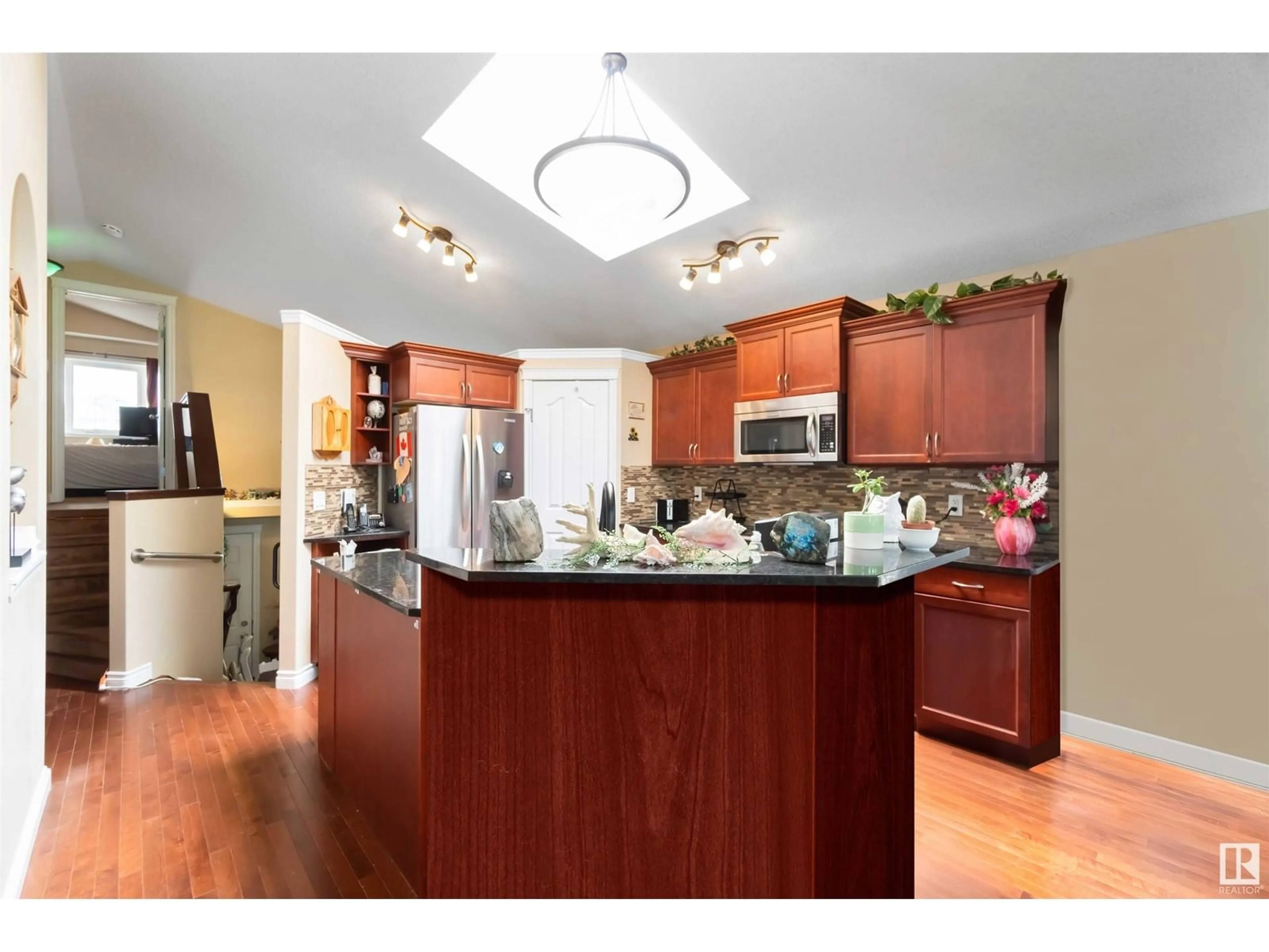 Open concept kitchen, unknown for 20822 96A AV, Edmonton Alberta T5T4E7