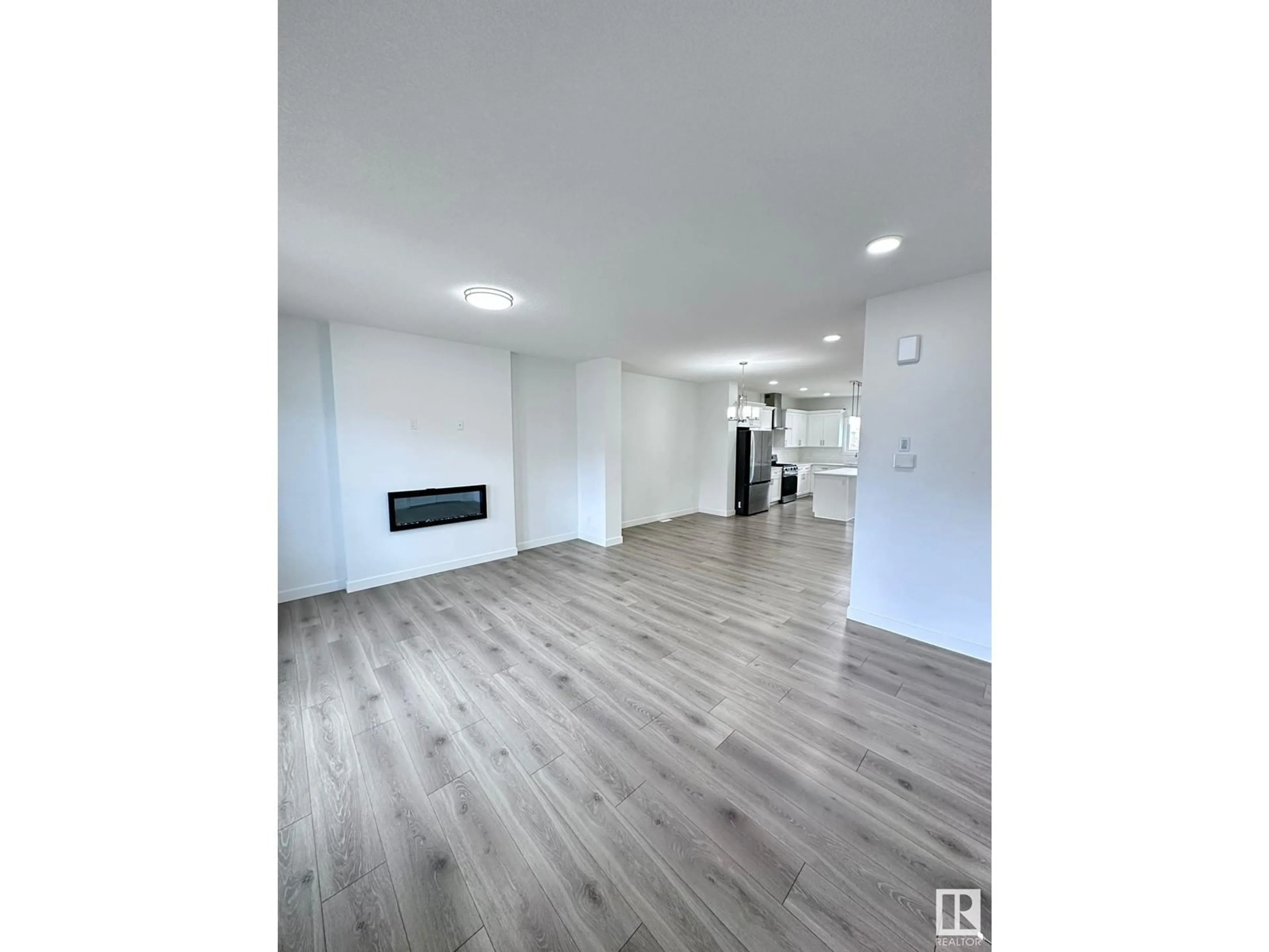 A pic of a room for SW - 436 29 ST, Edmonton Alberta T6X3E7