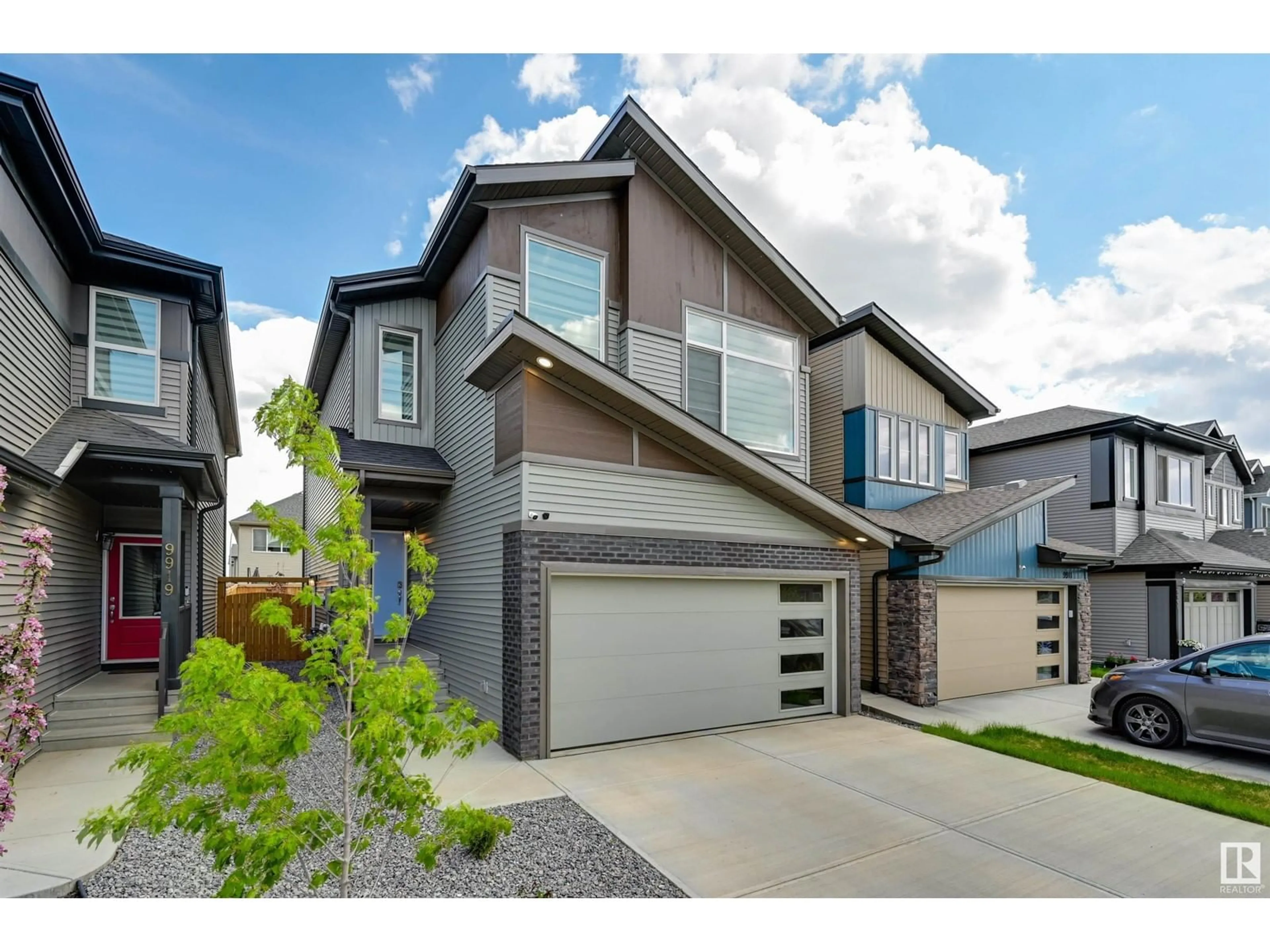 Unknown for 9915 226 ST, Edmonton Alberta T5T7V2