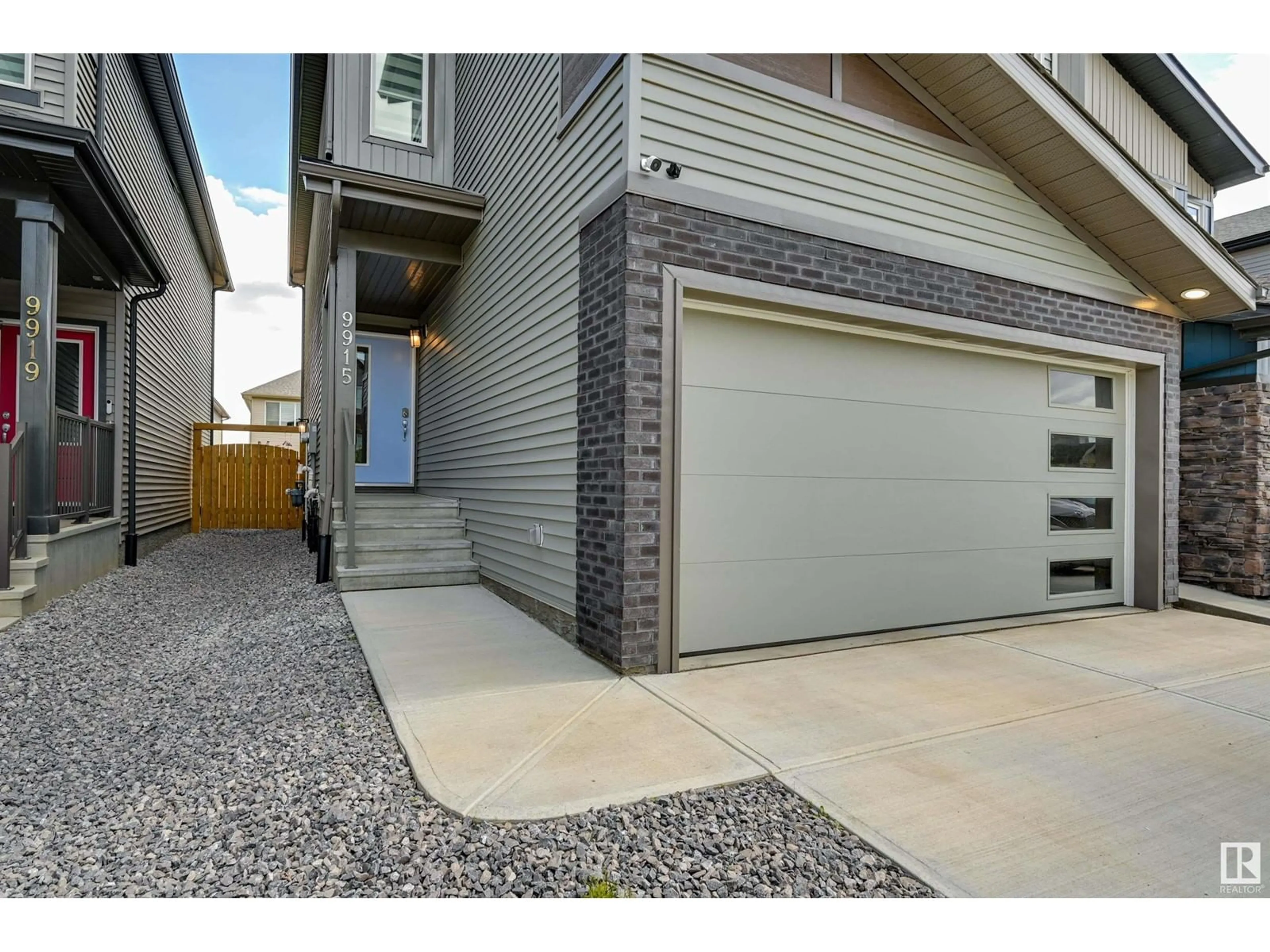 Unknown for 9915 226 ST, Edmonton Alberta T5T7V2