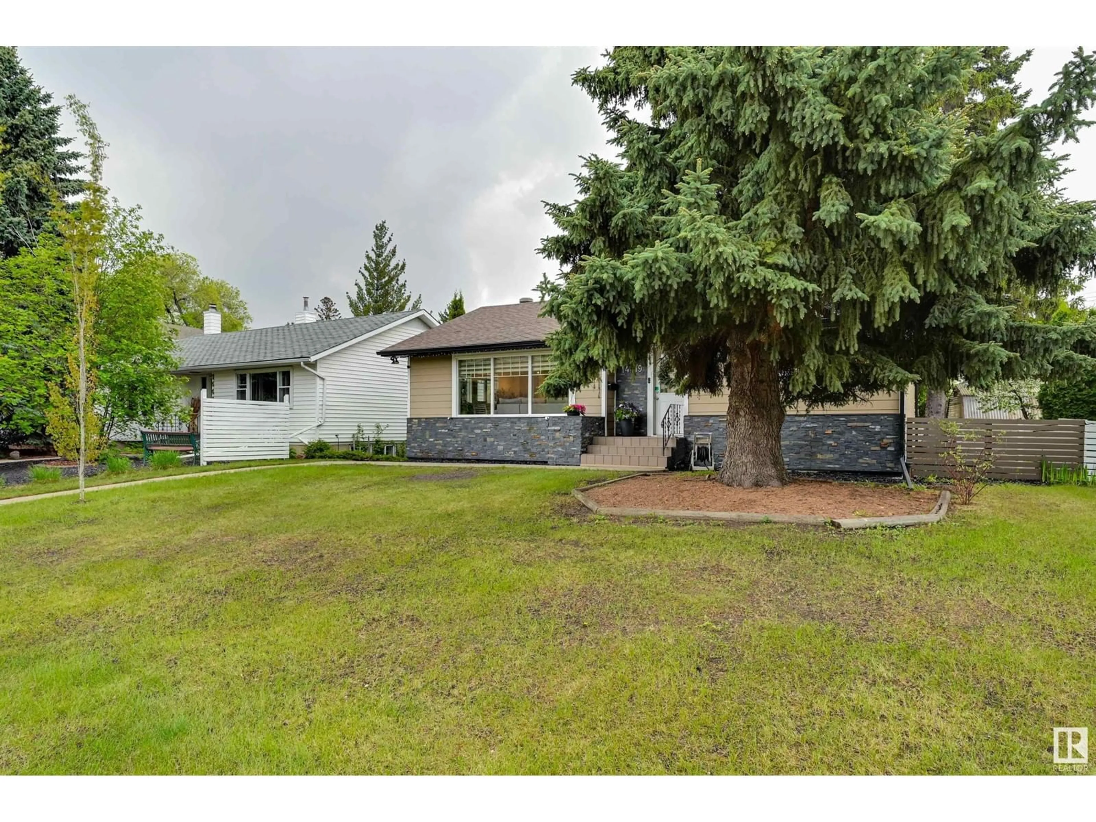 A pic from outside/outdoor area/front of a property/back of a property/a pic from drone, street for 14419 96 AV, Edmonton Alberta T5N0C6