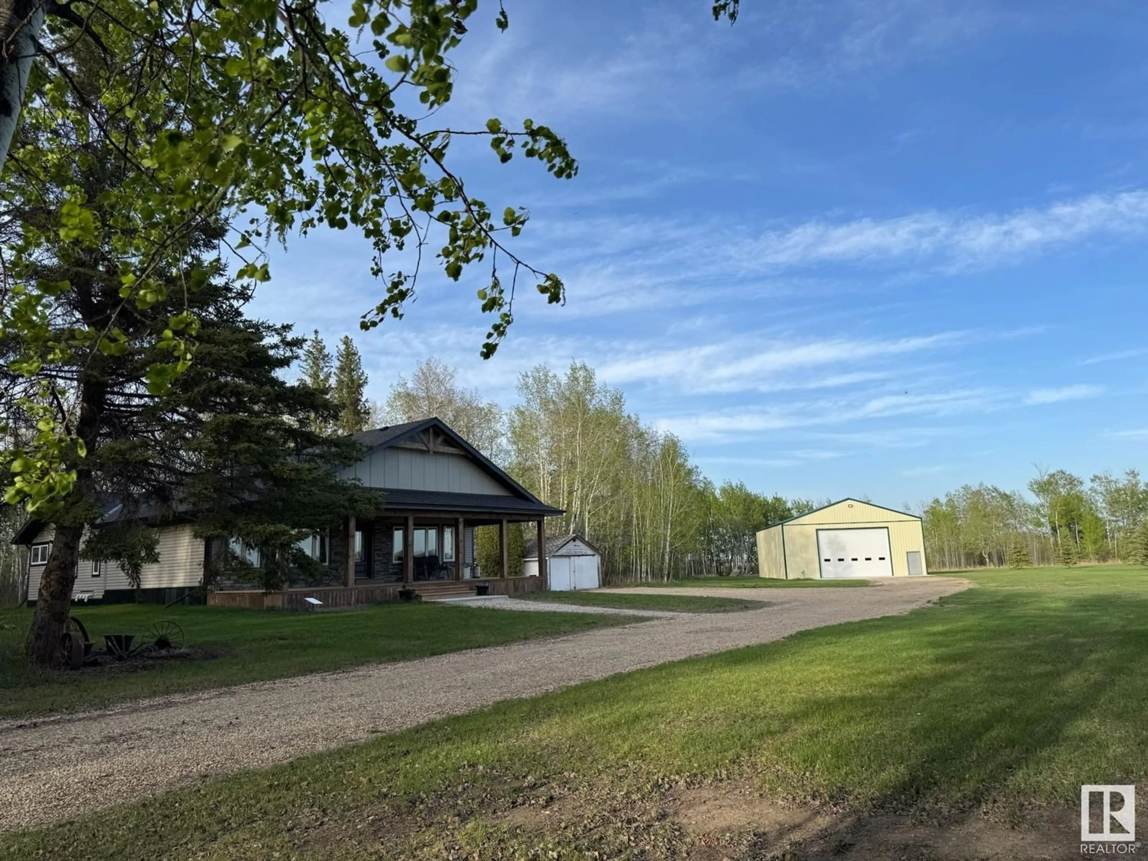 A pic from outside/outdoor area/front of a property/back of a property/a pic from drone, unknown for 50371 RGE ROAD 23, Rural Leduc County Alberta T0C2P0