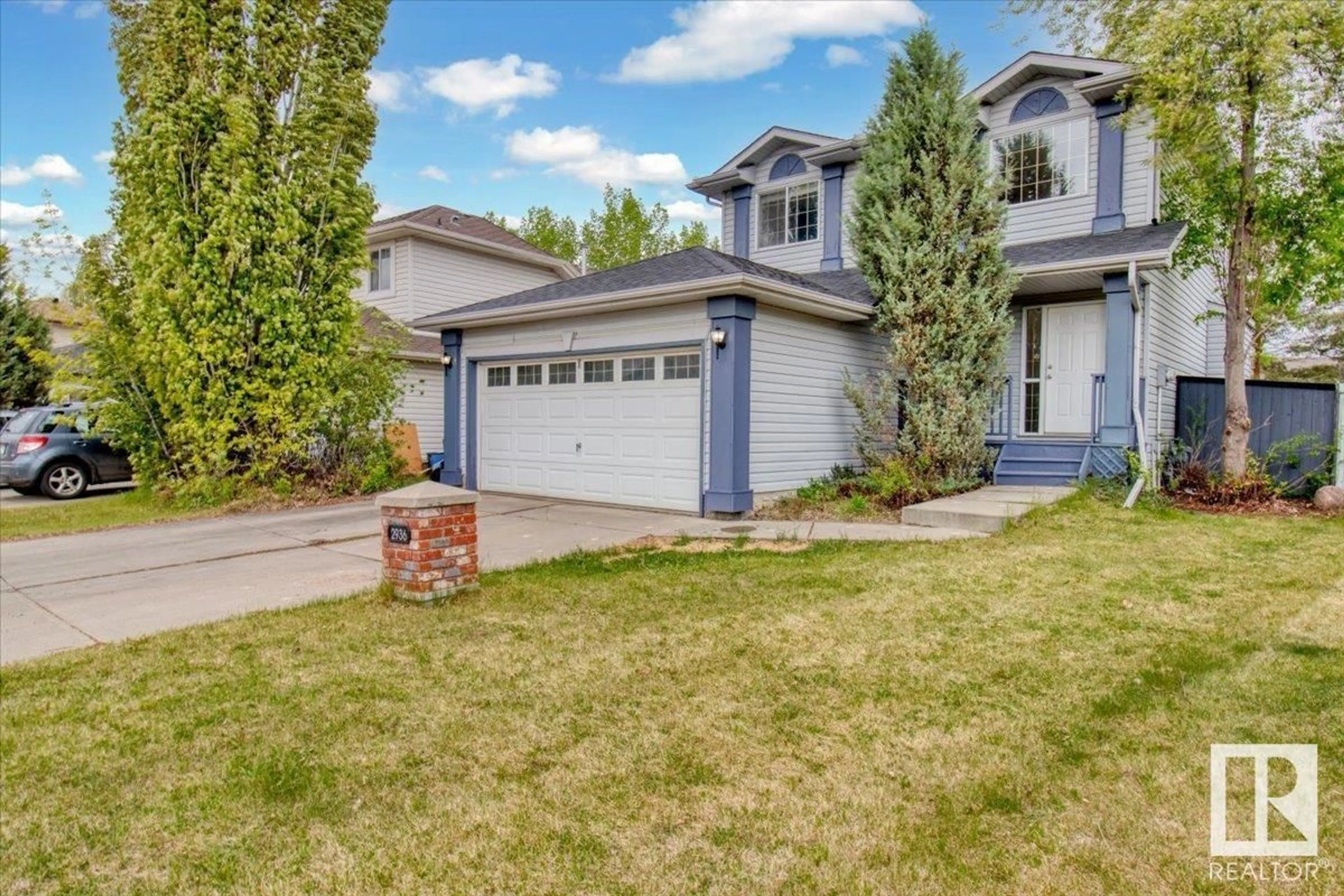 Home with vinyl exterior material, street for 2936 41 AV, Edmonton Alberta T6T1K5