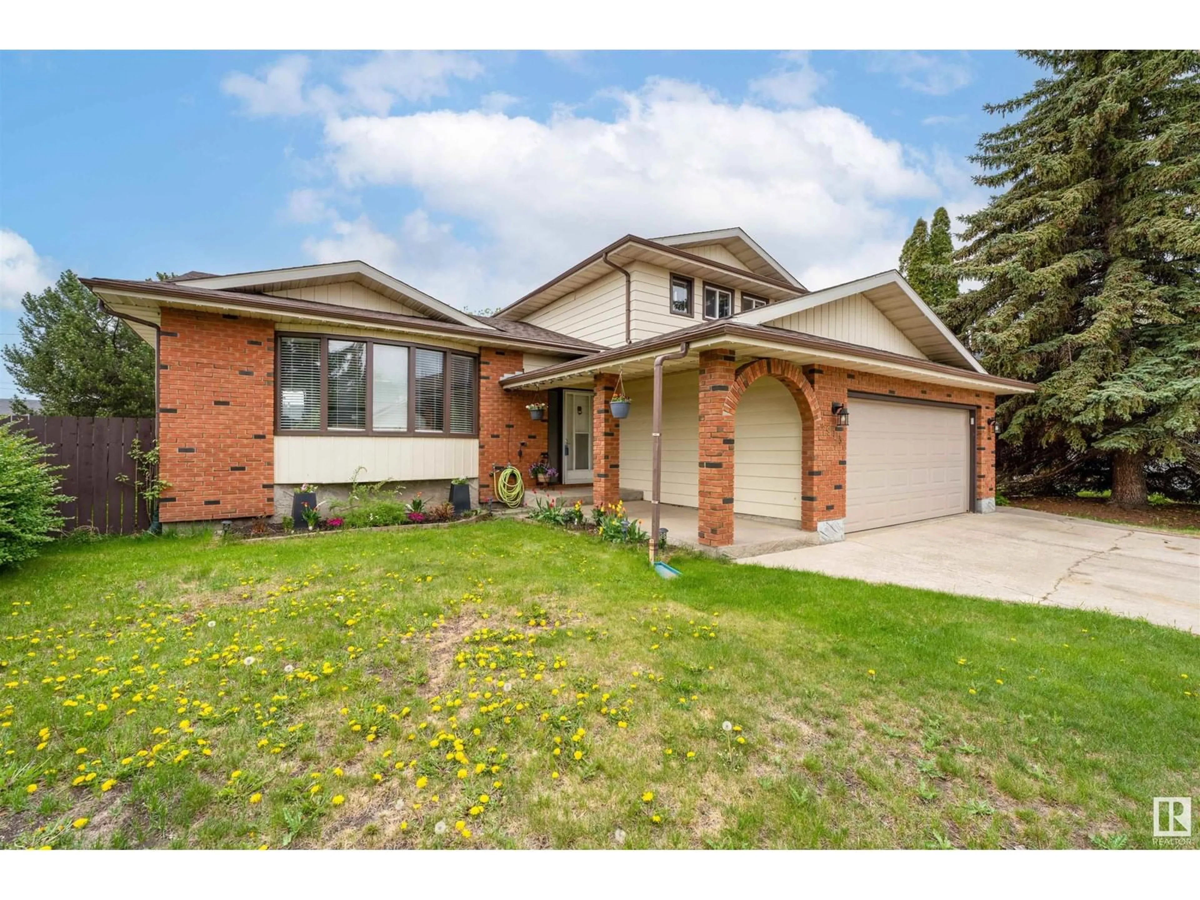 Home with brick exterior material, street for 4915 52 AV, Redwater Alberta T0A2W0