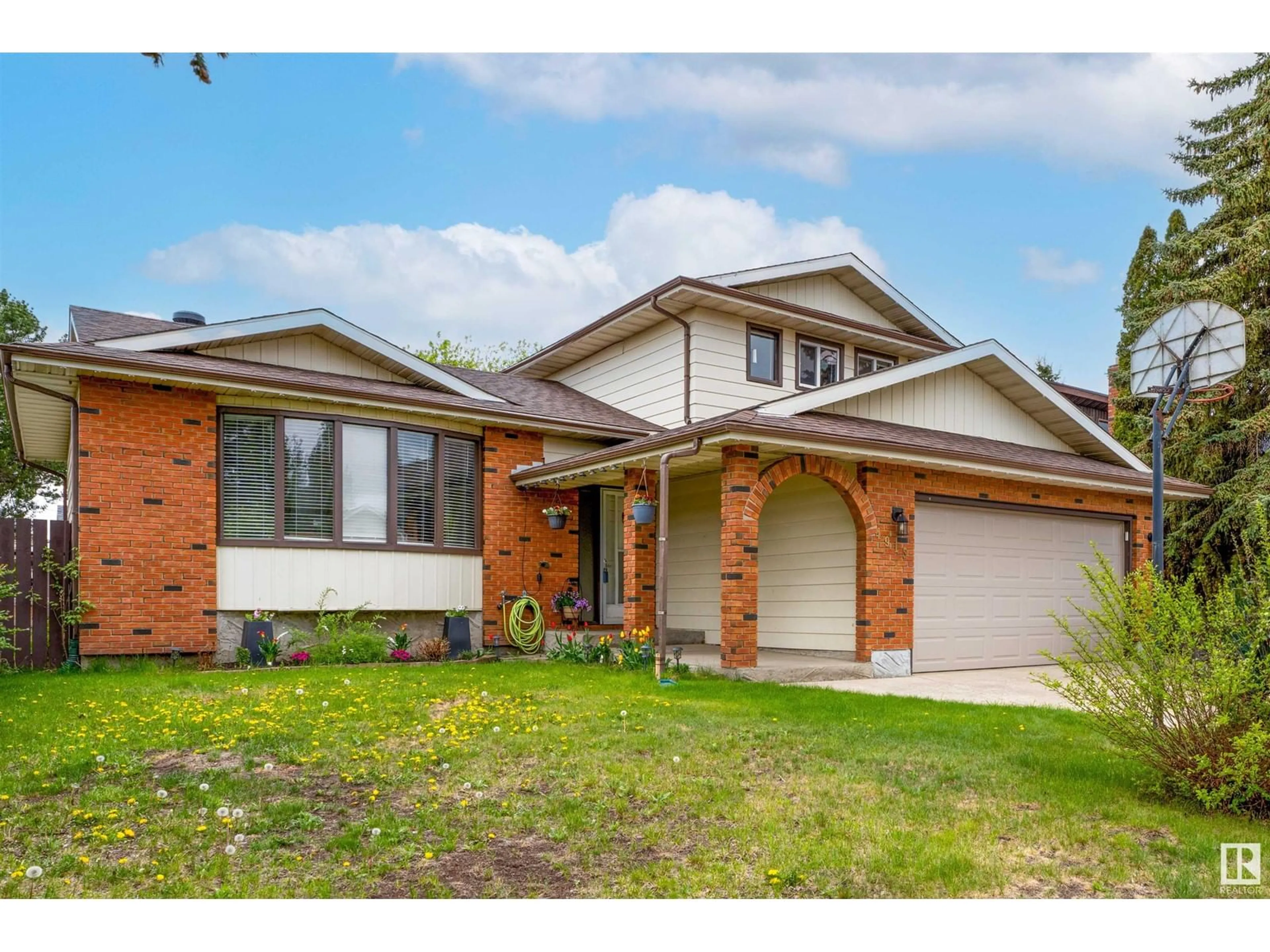 Home with brick exterior material, street for 4915 52 AV, Redwater Alberta T0A2W0