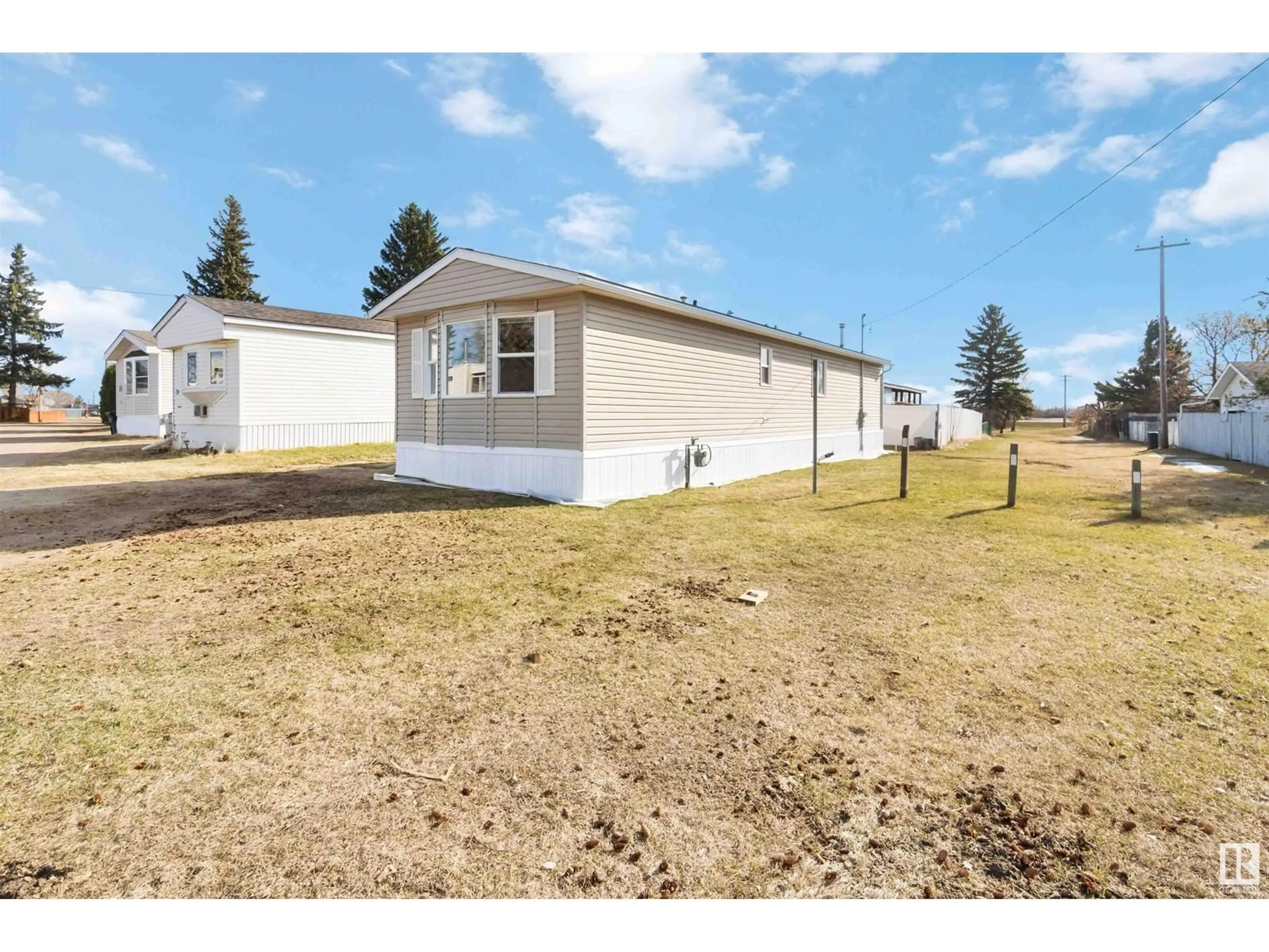 Unknown for 4839 47 ST, Gibbons Alberta T0A1N0