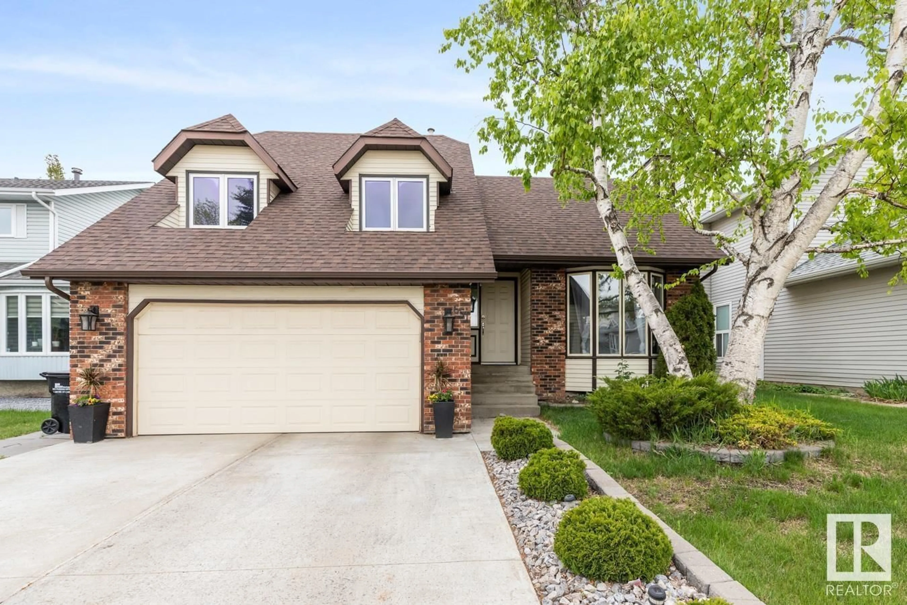 Home with brick exterior material, street for 651 VILLAGE DR, Sherwood Park Alberta T8A4K7