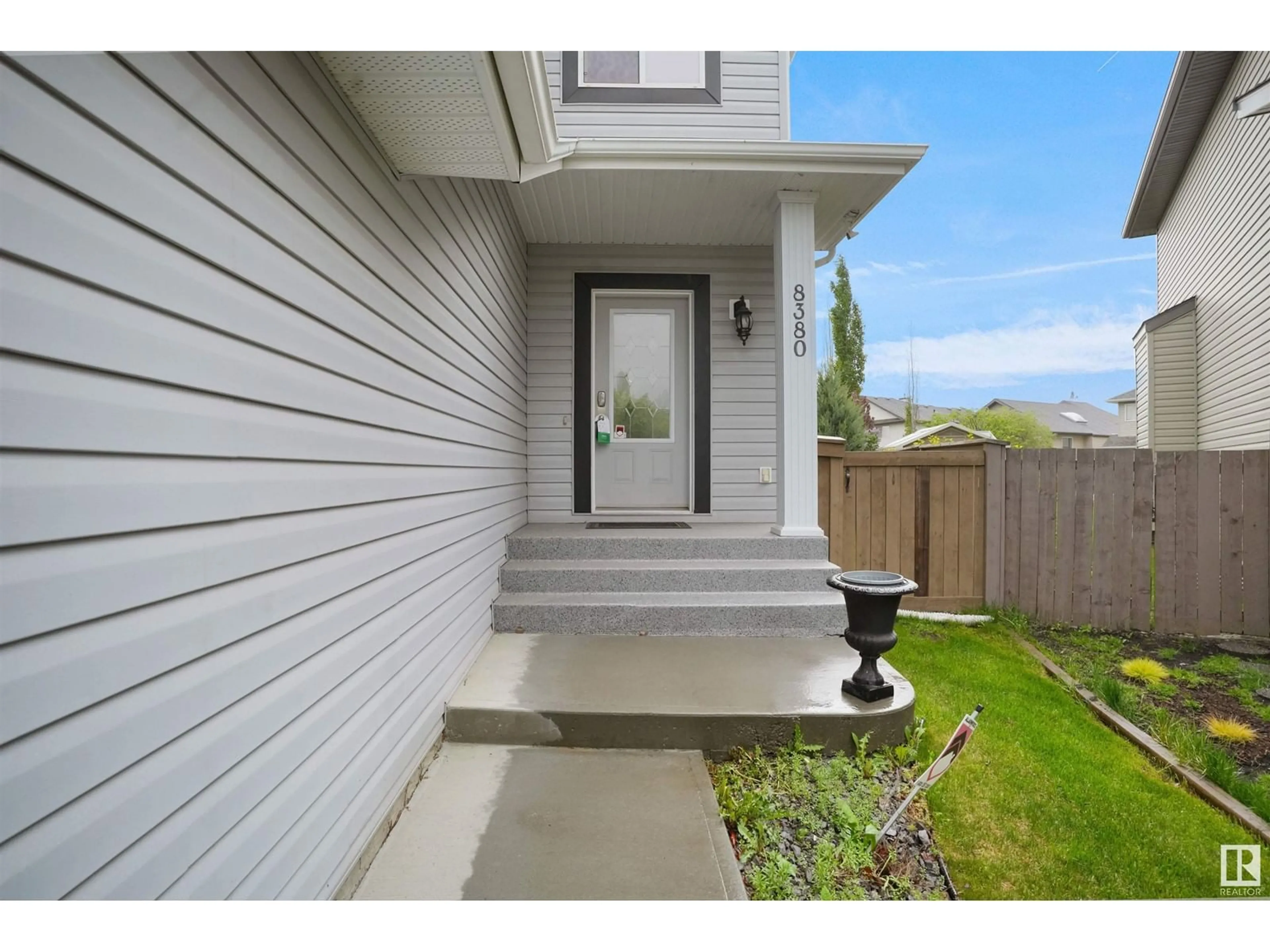Unknown for 8380 SHASKE CR, Edmonton Alberta T6R0B5