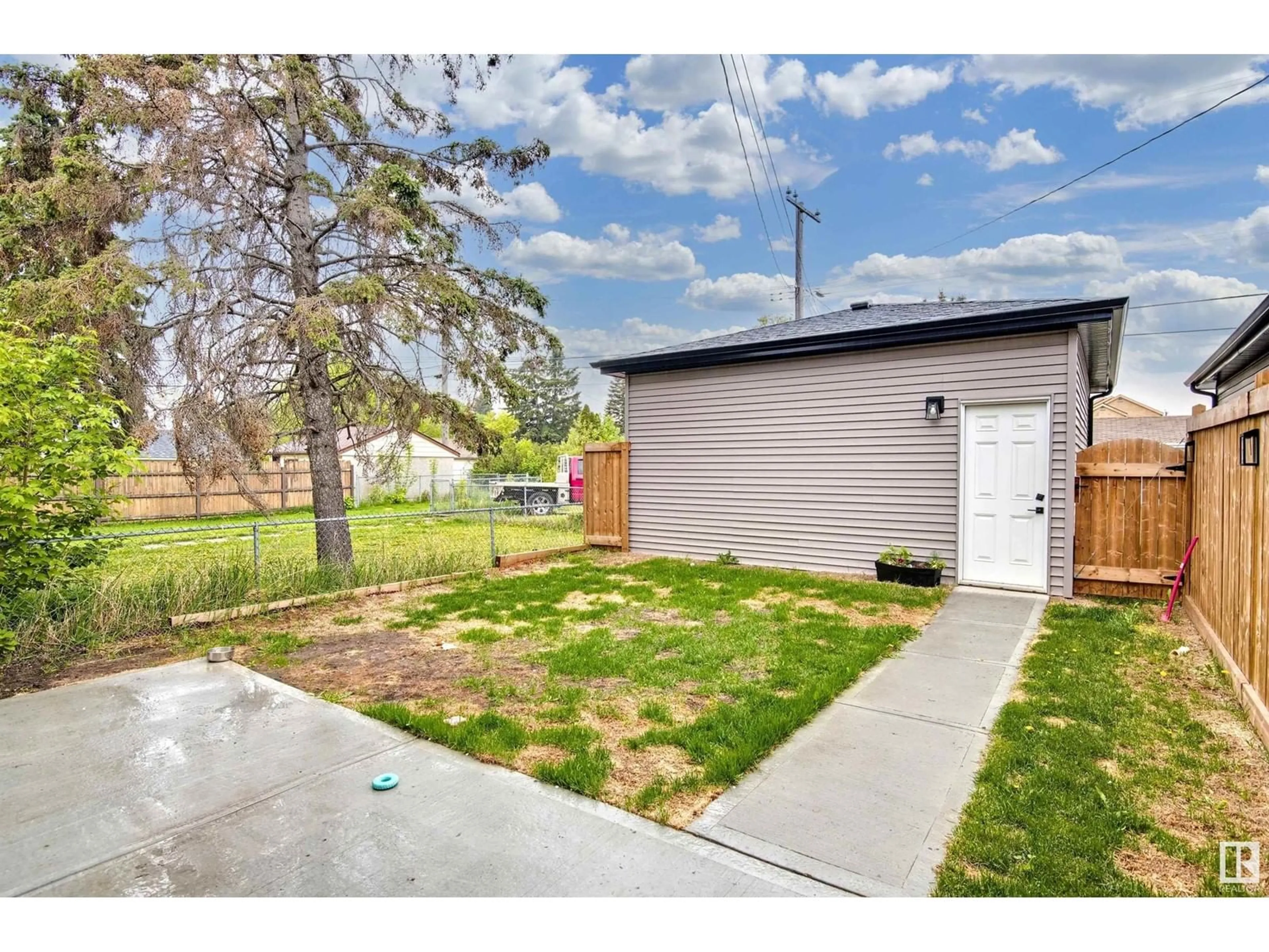 Unknown for 9620 161 ST, Edmonton Alberta T5P3H1