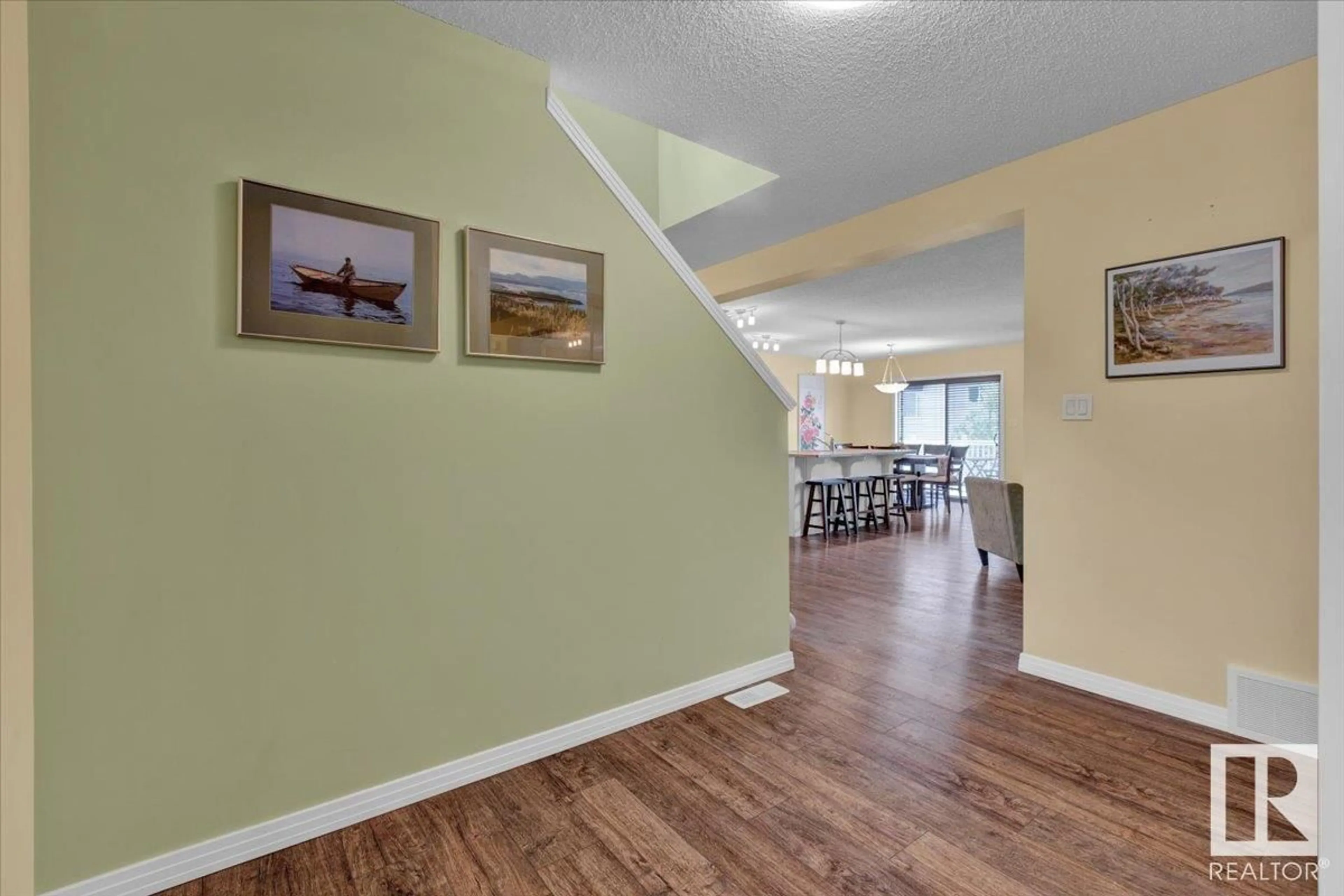 Indoor foyer for 2883 MAPLE WY, Edmonton Alberta T6T0T4